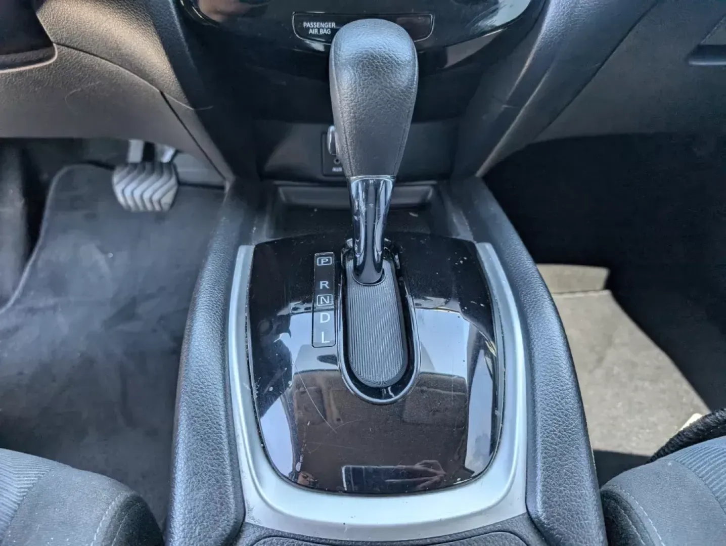 2016 /Charcoal Nissan Rogue SV (KNMAT2MT6GP) with an Regular Unleaded I-4 2.5 L/152 engine, 1-Speed CVT w/OD transmission, located at 521 Old Farm Lane Rd, Prattville, AL, 36066, (334) 325-1505, 32.482460, -86.416367 - 2016 Nissan Rogue SV - Photo#14