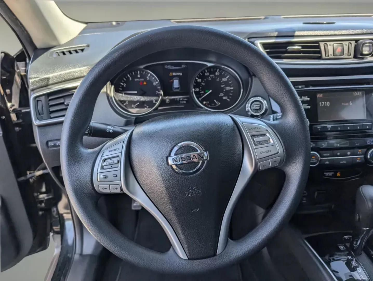 2016 /Charcoal Nissan Rogue SV (KNMAT2MT6GP) with an Regular Unleaded I-4 2.5 L/152 engine, 1-Speed CVT w/OD transmission, located at 521 Old Farm Lane Rd, Prattville, AL, 36066, (334) 325-1505, 32.482460, -86.416367 - 2016 Nissan Rogue SV - Photo#16