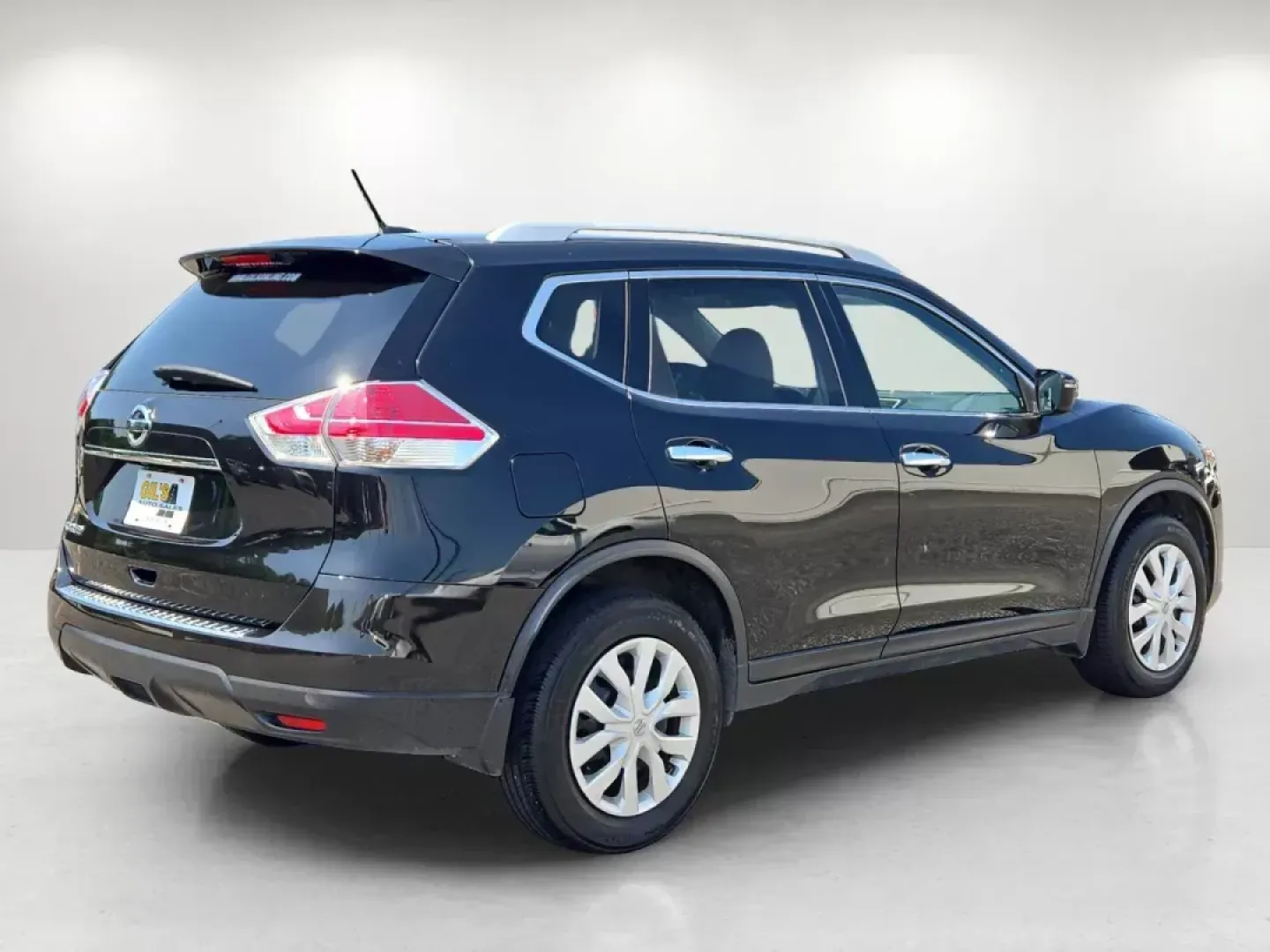 2016 /Almond Nissan Rogue S (JN8AT2MT6GW) with an Other engine, located at 5115 14th Ave., Columbus, GA, 31904, (706) 323-0345, 32.511494, -84.971046 - **Experience Adventure and Comfort with the 2016 Nissan Rogue at Gils Auto - Columbus!**<br /> <br /> Are you on the hunt for an SUV that combines spaciousness, technology, and reliability for your family's next adventure? Look no further than the 2016 Nissan Rogue, available now at Gils Auto, locat - Photo#4