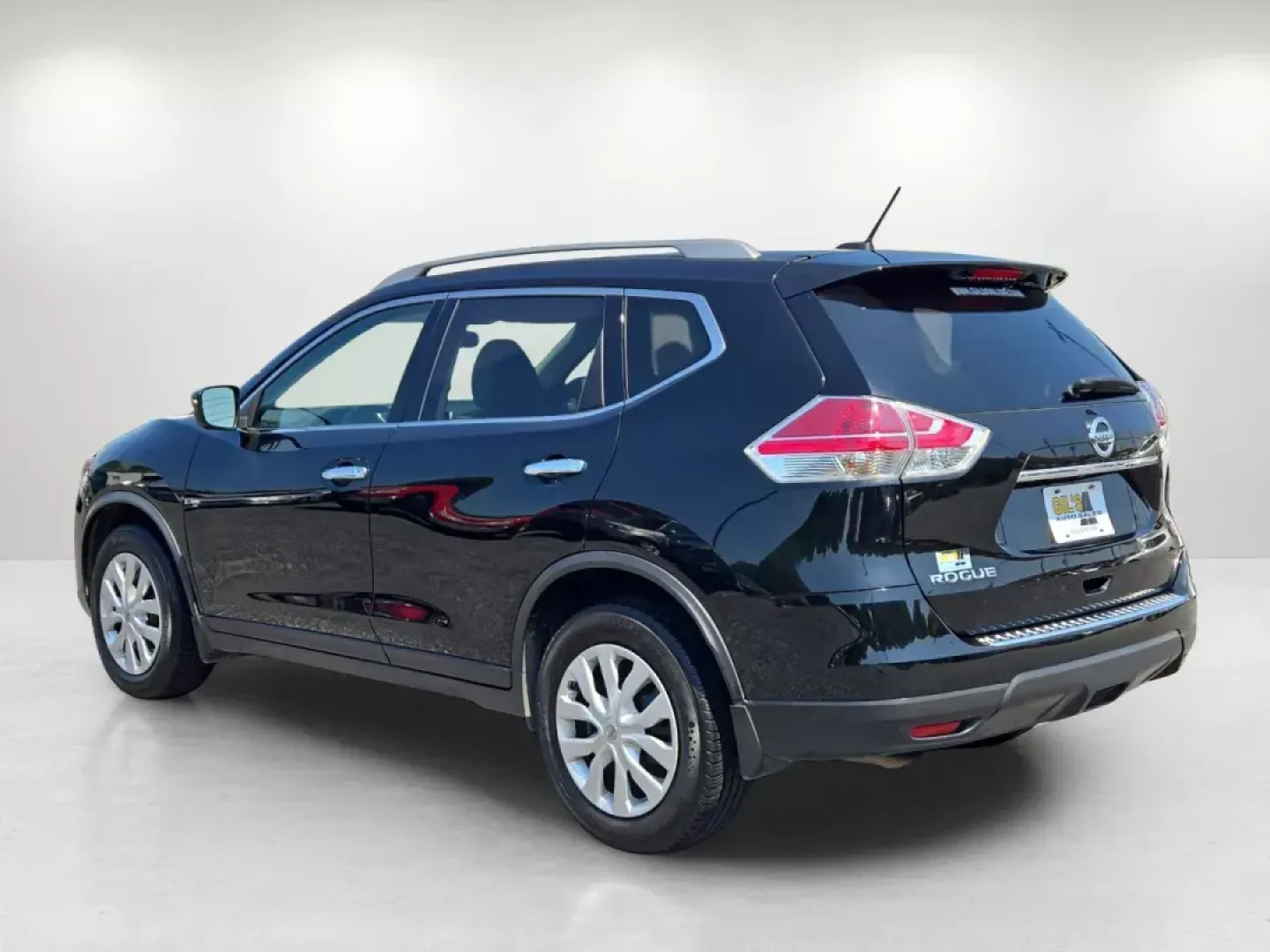 2016 /Almond Nissan Rogue S (JN8AT2MT6GW) with an Other engine, located at 5115 14th Ave., Columbus, GA, 31904, (706) 323-0345, 32.511494, -84.971046 - **Experience Adventure and Comfort with the 2016 Nissan Rogue at Gils Auto - Columbus!**<br /> <br /> Are you on the hunt for an SUV that combines spaciousness, technology, and reliability for your family's next adventure? Look no further than the 2016 Nissan Rogue, available now at Gils Auto, locat - Photo#6
