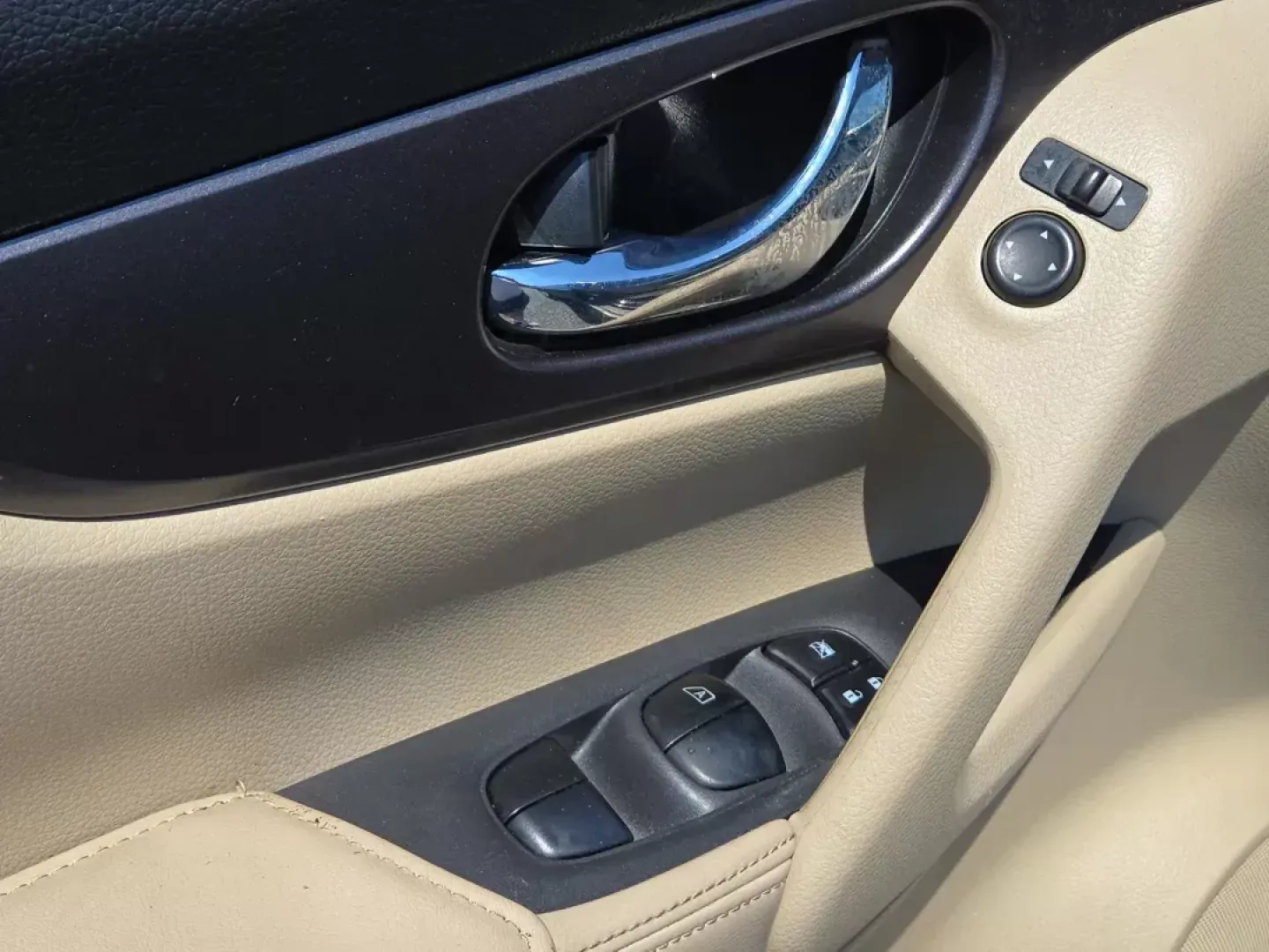 2016 /Almond Nissan Rogue S (JN8AT2MT6GW) with an Other engine, located at 5115 14th Ave., Columbus, GA, 31904, (706) 323-0345, 32.511494, -84.971046 - **Experience Adventure and Comfort with the 2016 Nissan Rogue at Gils Auto - Columbus!**<br /> <br /> Are you on the hunt for an SUV that combines spaciousness, technology, and reliability for your family's next adventure? Look no further than the 2016 Nissan Rogue, available now at Gils Auto, locat - Photo#10