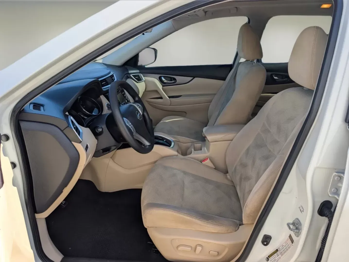 2016 /Almond Nissan Rogue SV (5N1AT2MT5GC) with an Other engine, located at 804 22nd Ave, Phenix City, AL, 36870, (334) 297-1860, 32.484749, -85.024475 - 2016 Nissan Rogue SV - Photo#9