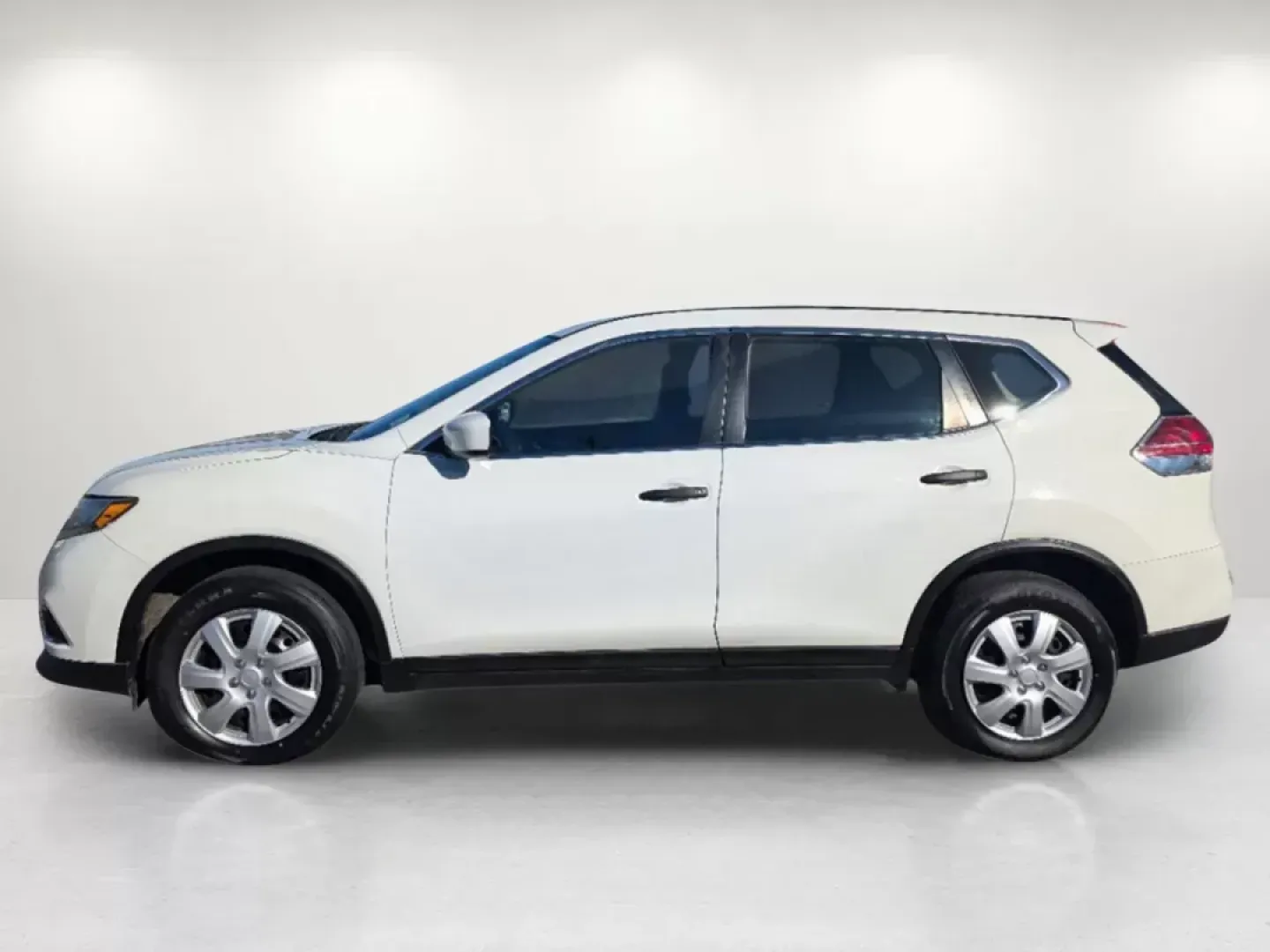 2016 Nissan Rogue SV (5N1AT2MV4GC) with an Other engine, located at 5115 14th Ave., Columbus, GA, 31904, (706) 323-0345, 32.511494, -84.971046 - **Adventure Awaits with the 2016 Nissan Rogue SV AWD Your Next Family SUV!**<br /> <br /> Are you in search of the perfect vehicle that balances everyday practicality with a touch of adventure? Look no further than the 2016 Nissan Rogue SV AWD, now available at Gils Auto in Columbus, GA. This versa - Photo#8