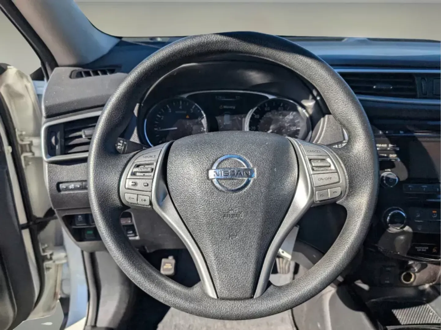 2016 Nissan Rogue SV (5N1AT2MV4GC) with an Other engine, located at 5115 14th Ave., Columbus, GA, 31904, (706) 323-0345, 32.511494, -84.971046 - **Adventure Awaits with the 2016 Nissan Rogue SV AWD Your Next Family SUV!**<br /> <br /> Are you in search of the perfect vehicle that balances everyday practicality with a touch of adventure? Look no further than the 2016 Nissan Rogue SV AWD, now available at Gils Auto in Columbus, GA. This versa - Photo#15