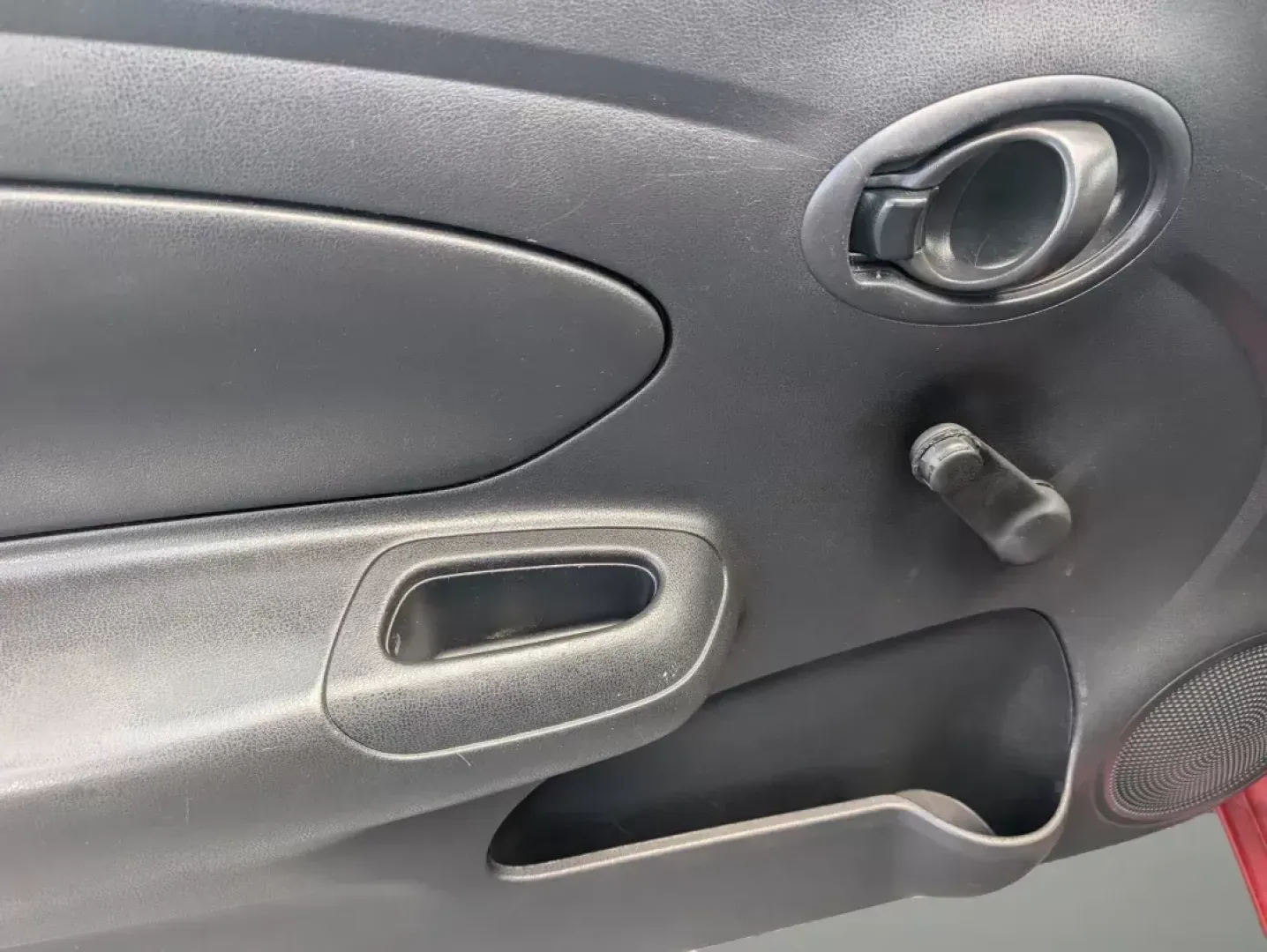 2016 /Charcoal Nissan Versa S Plus (3N1CN7AP8GL) with an Other engine, located at 521 Old Farm Lane Rd, Prattville, AL, 36066, (334) 325-1505, 32.482460, -86.416367 - 2016 Nissan Versa S Plus - Photo#8