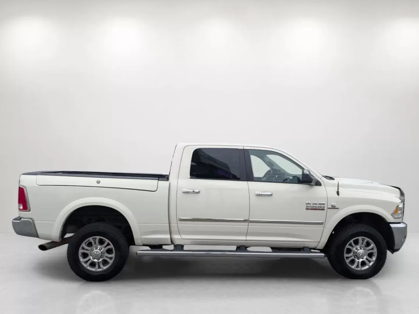 2016 /Black Ram 2500 Laramie (3C6UR5FL7GG) with an Other engine, located at 3959 U.S. 80 W, Phenix City, AL, 36870, (334) 297-4885, 32.469296, -85.135185 - **Discover Your Next Adventure with the 2016 Ram 2500 Laramie Crew Cab Pickup at Gils Auto, Phenix City!**<br /> <br /> Are you ready to tackle both your workweek and weekend adventures with unmatched confidence? The 2016 Ram 2500 Laramie is your perfect companion for fulfilling all your hauling nee - Photo#3