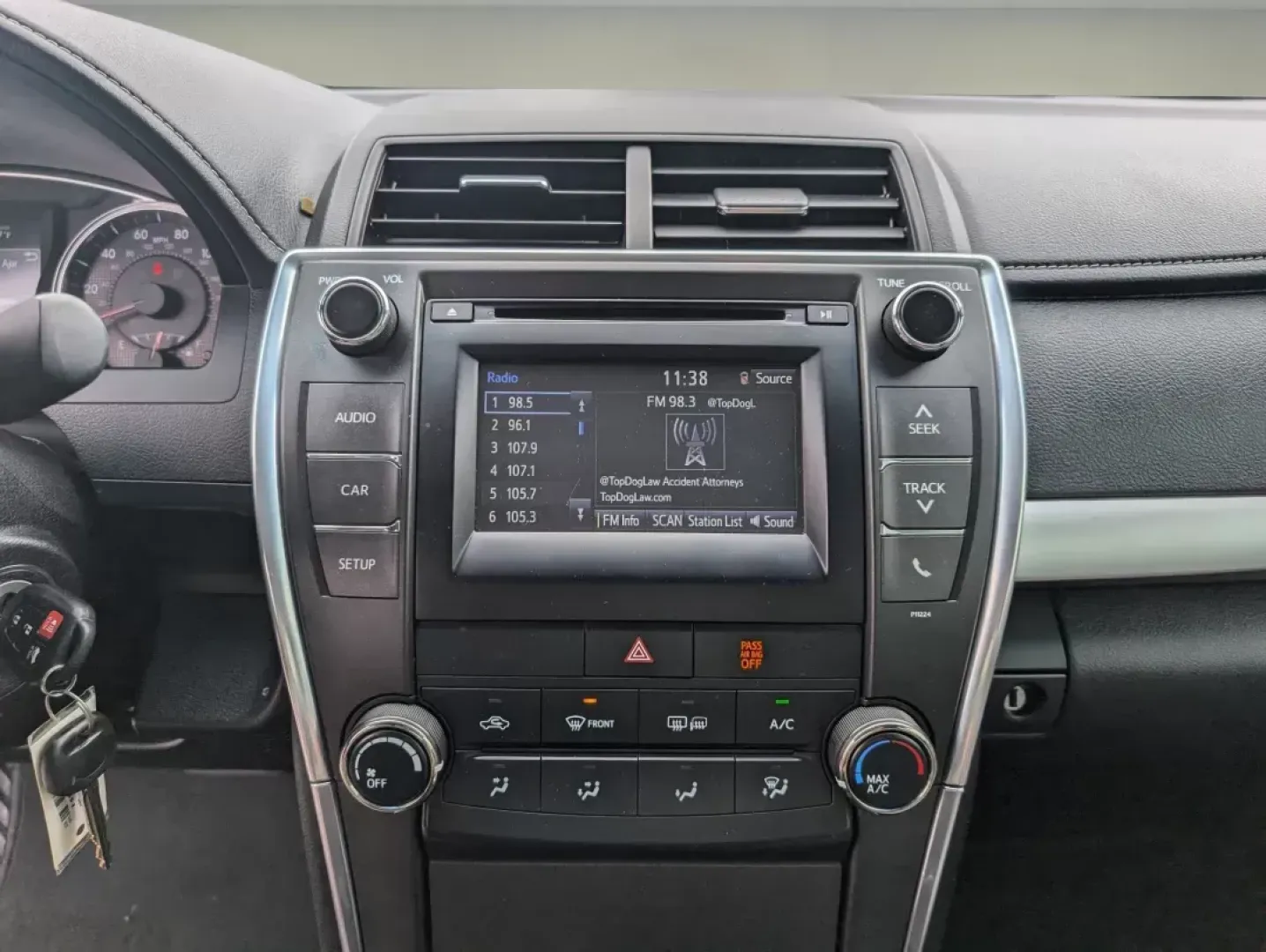 2016 Toyota Camry SE (4T1BF1FK5GU) with an Regular Unleaded I-4 2.5 L/152 engine, 6-Speed Automatic w/OD transmission, located at 521 Old Farm Lane Rd, Prattville, AL, 36066, (334) 325-1505, 32.482460, -86.416367 - 2016 Toyota Camry SE - Photo#14