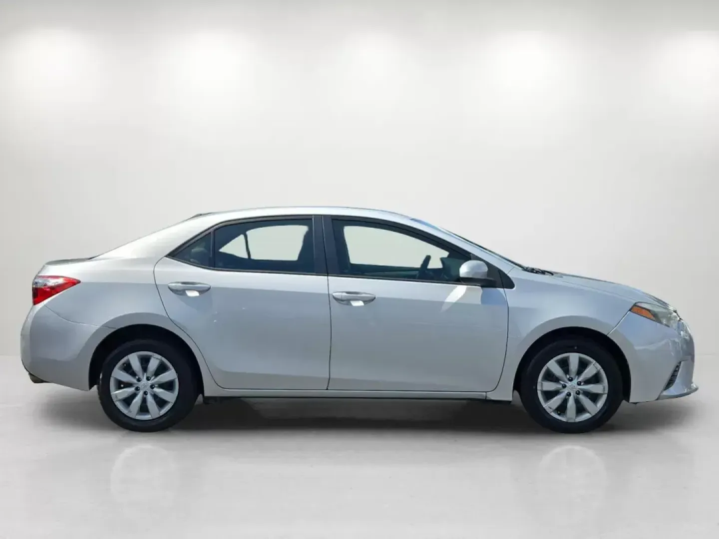 2016 Toyota Corolla (2T1BURHE3GC) with an Other engine, located at 804 22nd Ave, Phenix City, AL, 36870, (334) 297-1860, 32.484749, -85.024475 - 2016 Toyota Corolla - Photo#3