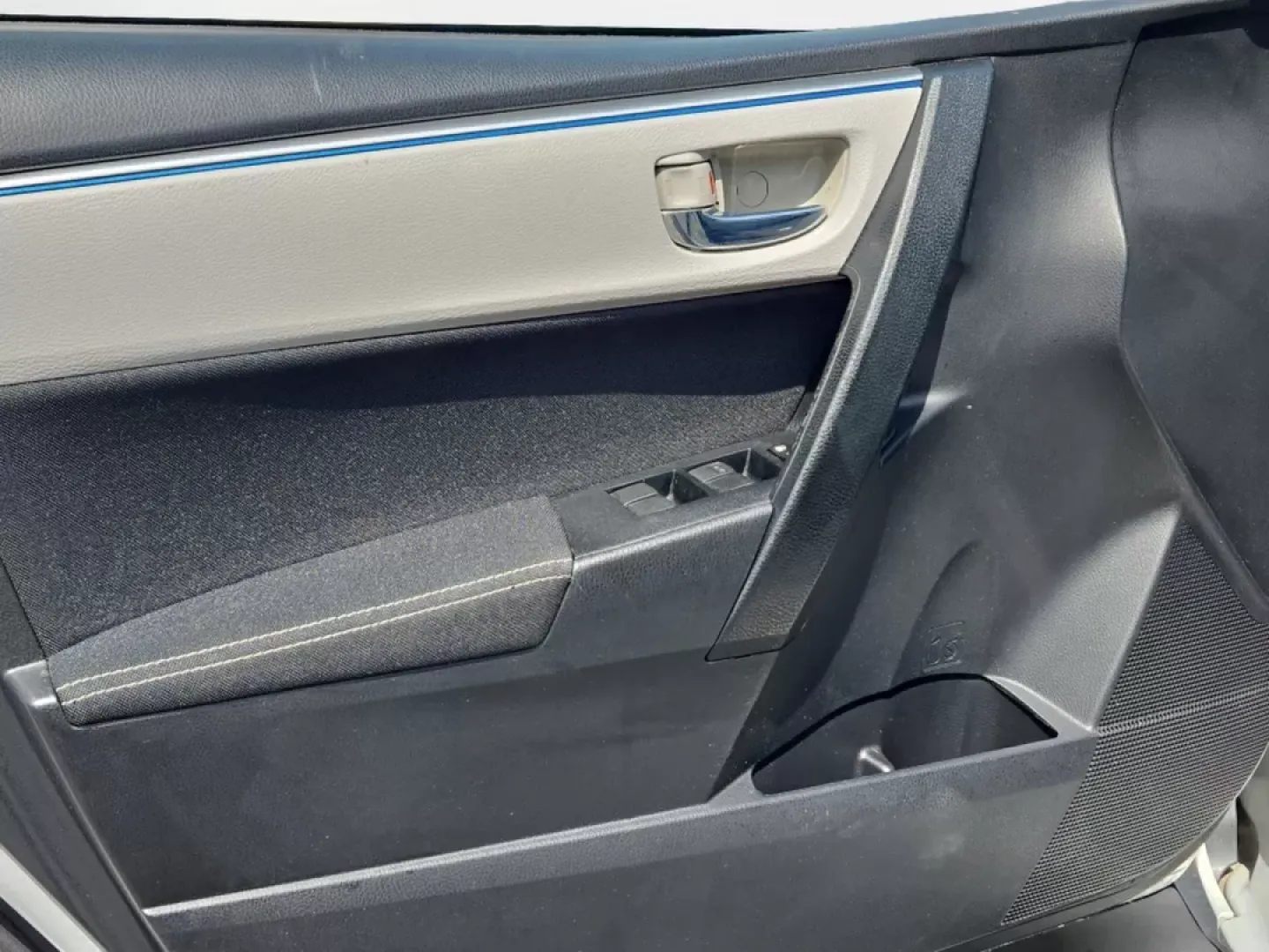 2016 Toyota Corolla (2T1BURHE3GC) with an Other engine, located at 1430 Gateway Drive, Opelika, AL, 36801, (334) 239-0944, 32.637871, -85.409790 - If you're searching for a reliable and budget-friendly vehicle for your daily commutes or weekend adventures, look no further than this 2016 Toyota Corolla, now available at Gils Auto in Phenix City, AL. With a sleek silver exterior and impressive features, this sedan is not just a mode of transport - Photo#9