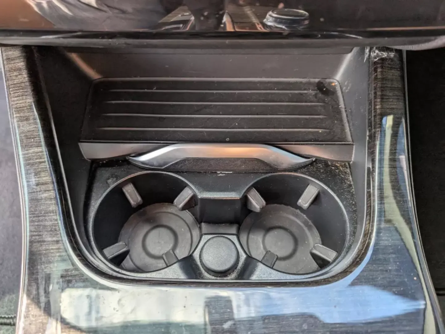 2017 BMW X3 sDrive28i (5UXWZ7C32H0) with an Other engine, located at 1430 Gateway Drive, Opelika, AL, 36801, (334) 239-0944, 32.637871, -85.409790 - Discover the perfect blend of luxury and practicality with the 2017 BMW X3 sDrive28i, available now at Gils Auto in Phenix City, AL. This stunning white sport utility vehicle is designed for those who crave adventure without compromising on comfort. Whether you're navigating daily commutes, embarkin - Photo#13
