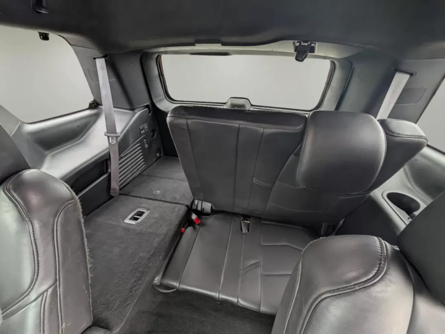 2017 /Jet Black with Jet Black Accents Cadillac Escalade Platinum (1GYS4DKJ5HR) with an Other engine, located at 1430 Gateway Drive, Opelika, AL, 36801, (334) 239-0944, 32.637871, -85.409790 - ### Elevate Your Lifestyle with the 2017 Cadillac Escalade Platinum at Gils Auto!<br /> <br /> Are you ready to take on life's adventures in style? The 2017 Cadillac Escalade Platinum is not just a vehicle; it's a statement of luxury and performance that fits perfectly into your active lifestyle. Th - Photo#11
