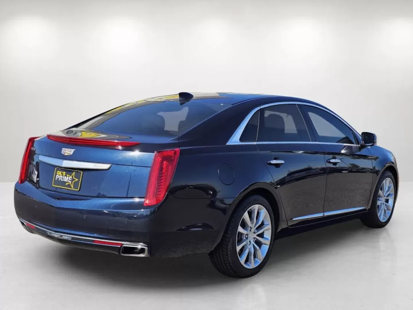 2017 /Medium Titanium with Jet Black accents Cadillac XTS Luxury (2G61M5S36H9) with an Other engine, located at 3959 U.S. 80 W, Phenix City, AL, 36870, (334) 297-4885, 32.469296, -85.135185 - Experience luxury like never before with the 2017 Cadillac XTS, now available at Gils Auto! Located at 3959 U.S. 80 W, Phenix City, AL 36870, our Buy Here Pay Here dealership specializes in providing exceptional vehicles with in-house financing options. Whether you're commuting daily, planning weeke - Photo#4