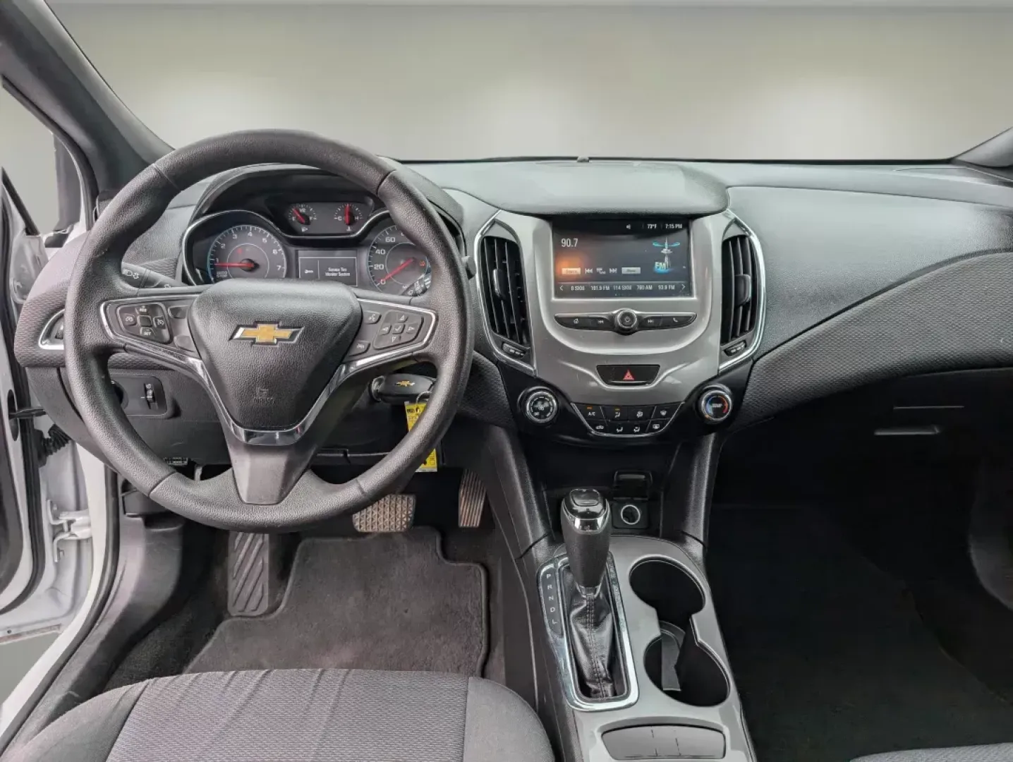 2017 /Jet Black Chevrolet Cruze LT (1G1BE5SM3H7) with an Turbocharged Gas I4 1.4L/ engine, 6-Speed Automatic transmission, located at 1430 Gateway Drive, Opelika, AL, 36801, (334) 239-0944, 32.637871, -85.409790 - 2017 Chevrolet Cruze LT - Photo#11