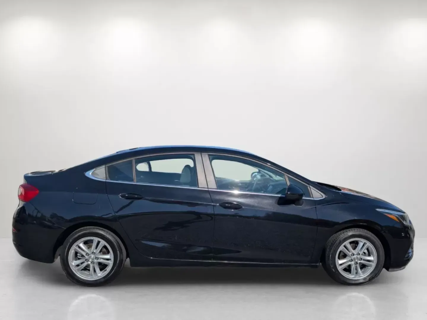 2017 /Jet Black Chevrolet Cruze LT (1G1BE5SM1H7) with an Other engine, located at 1430 Gateway Drive, Opelika, AL, 36801, (334) 239-0944, 32.637871, -85.409790 - 2017 Chevrolet Cruze LT - Photo#3