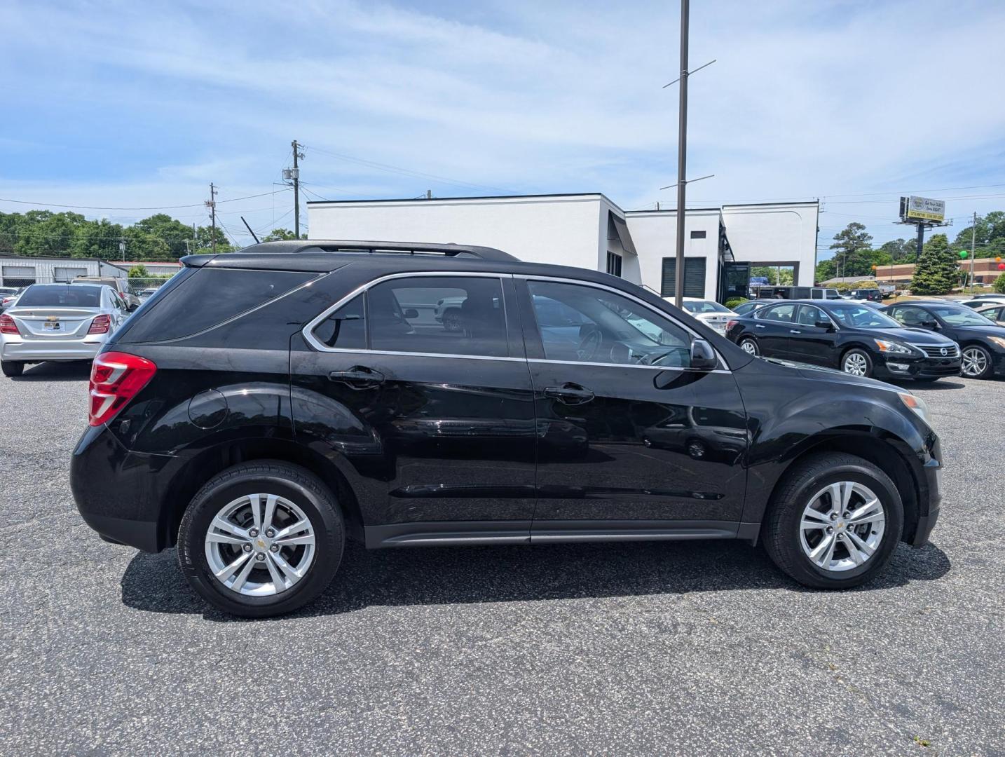 2017 /Jet Black Chevrolet Equinox LT (2GNALCEK0H6) with an Gas I4 2.4/145 engine, 6-Speed Automatic transmission, located at 3959 U.S. 80 W, Phenix City, AL, 36870, (334) 297-4885, 32.469296, -85.135185 - 2017 Chevrolet Equinox LT - Photo#3