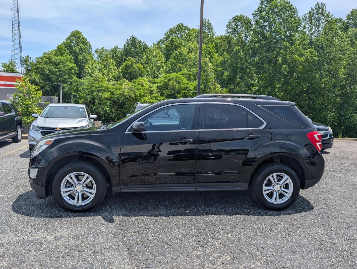 2017 /Jet Black Chevrolet Equinox LT (2GNALCEK0H6) with an Gas I4 2.4/145 engine, 6-Speed Automatic transmission, located at 3959 U.S. 80 W, Phenix City, AL, 36870, (334) 297-4885, 32.469296, -85.135185 - 2017 Chevrolet Equinox LT - Photo#7