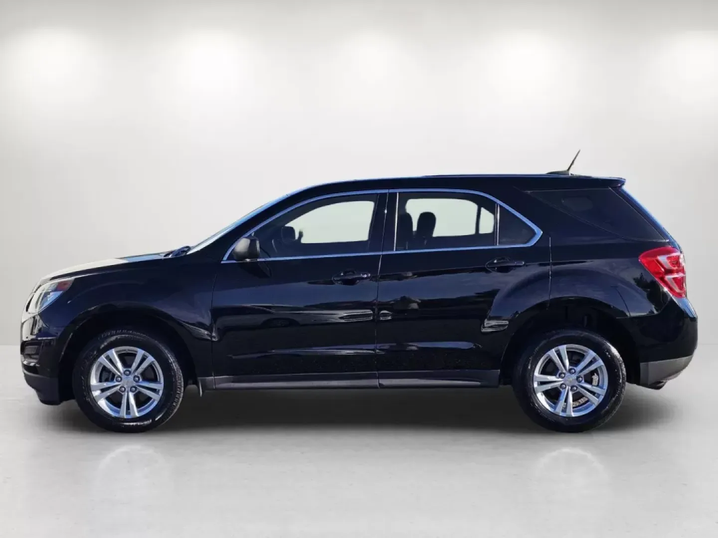 2017 /Jet Black Chevrolet Equinox LS (2GNALBEK8H1) with an Other engine, located at 7000 Northlake Connector, Columbus, GA, 31904, (706) 987-8085, 32.524975, -84.978134 - **Experience the Perfect Blend of Style and Functionality with the 2017 Chevrolet Equinox LS at Gils Auto!**<br /> <br /> Are you ready to elevate your daily commute or family adventures? The 2017 Chevrolet Equinox LS is the ideal SUV for those who want a blend of comfort, style, and functionality. - Photo#7