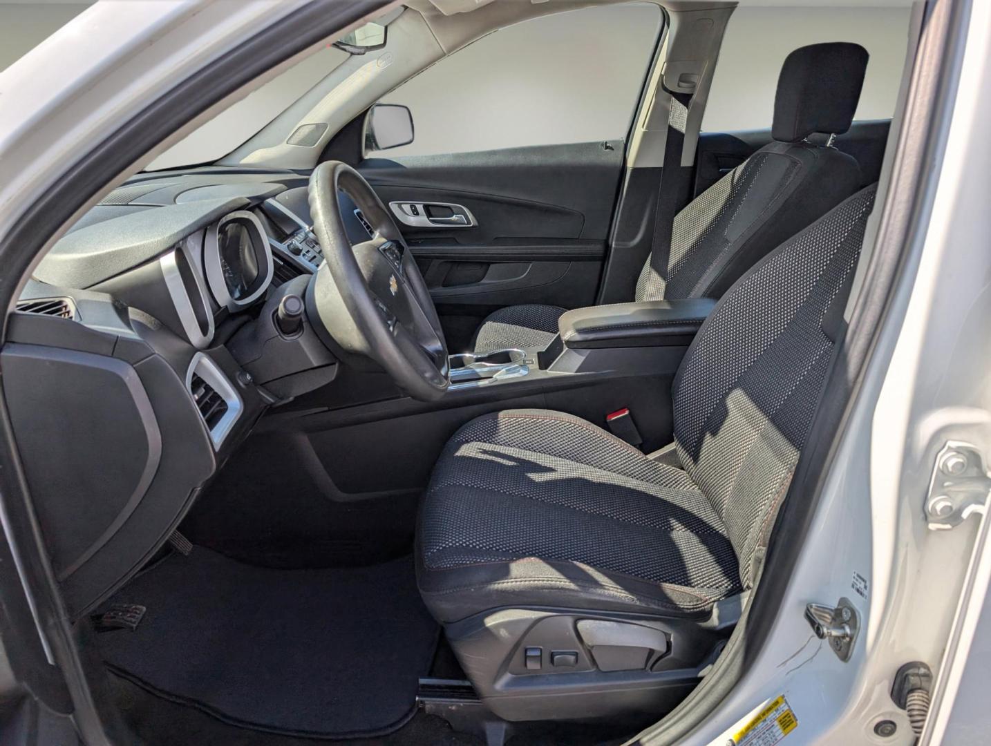 2017 /Jet Black Chevrolet Equinox LS (2GNALBEK4H1) with an Gas I4 2.4/145 engine, 6-Speed Automatic transmission, located at 5115 14th Ave., Columbus, GA, 31904, (706) 323-0345, 32.511494, -84.971046 - 2017 Chevrolet Equinox LS - Photo#9