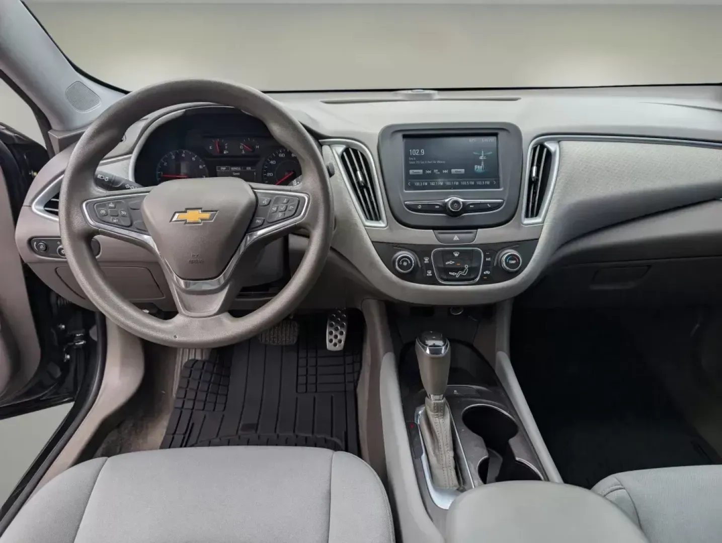 2017 /Dark Atmosphere/Medium Ash Gray Chevrolet Malibu LS (1G1ZB5ST1HF) with an Turbocharged Gas I4 1.5L/91 engine, 6-Speed Automatic transmission, located at 3959 U.S. 80 W, Phenix City, AL, 36870, (334) 297-4885, 32.469296, -85.135185 - 2017 Chevrolet Malibu LS - Photo#11