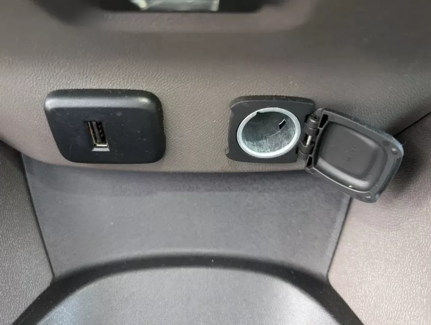 2017 /Dark Atmosphere/Medium Ash Gray Chevrolet Malibu LS (1G1ZB5ST1HF) with an Turbocharged Gas I4 1.5L/91 engine, 6-Speed Automatic transmission, located at 3959 U.S. 80 W, Phenix City, AL, 36870, (334) 297-4885, 32.469296, -85.135185 - 2017 Chevrolet Malibu LS - Photo#14
