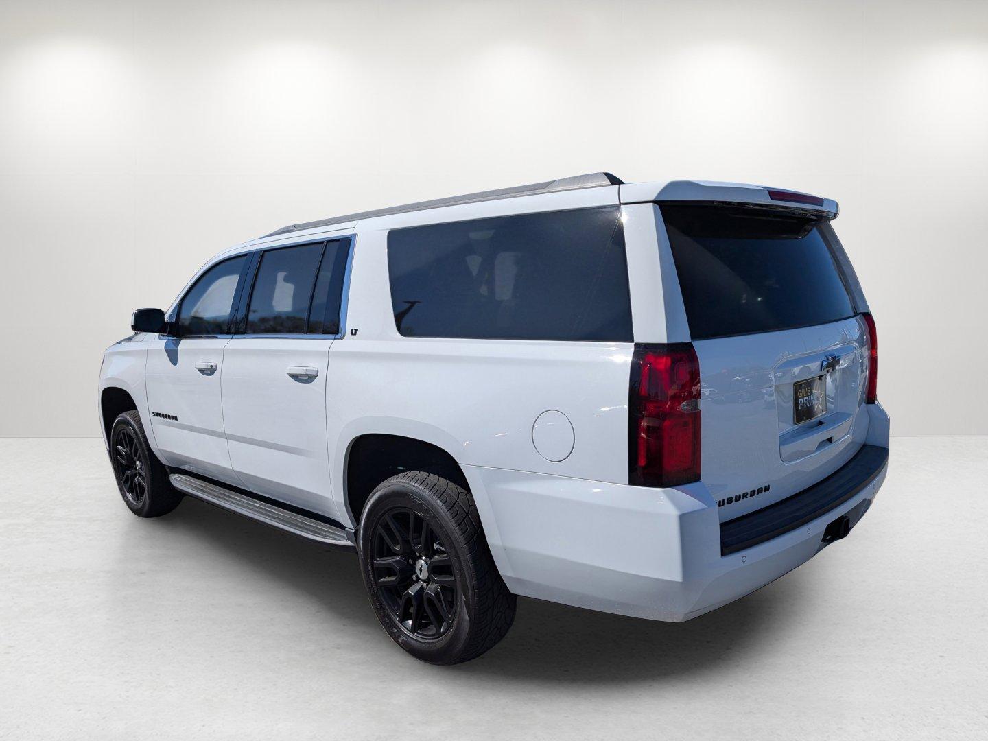 2017 /Cocoa/Dune Chevrolet Suburban LT (1GNSCHKC8HR) with an Gas/Ethanol V8 5.3L/ engine, 6-Speed Automatic transmission, located at 7000 Northlake Connector, Columbus, GA, 31904, (706) 987-8085, 32.524975, -84.978134 - 2017 Chevrolet Suburban LT - Photo#6