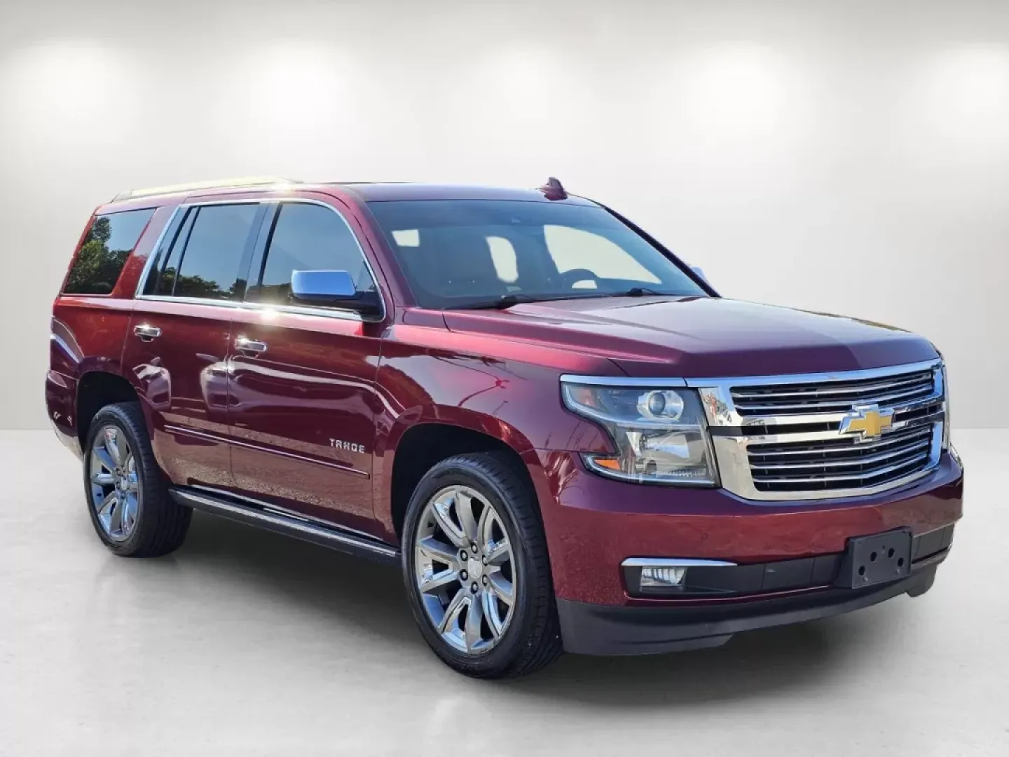 2017 /Cocoa/Dune Chevrolet Tahoe Premier (1GNSCCKC4HR) with an Other engine, located at 7000 Northlake Connector, Columbus, GA, 31904, (706) 987-8085, 32.524975, -84.978134 - Experience the ultimate blend of luxury, power, and versatility with this stunning 2017 Chevrolet Tahoe Premier, available now at Gils Auto in Phenix City, AL. Perfect for families, weekend adventurers, or those with long commutes, this SUV offers unparalleled comfort and advanced technology feature - Photo#2