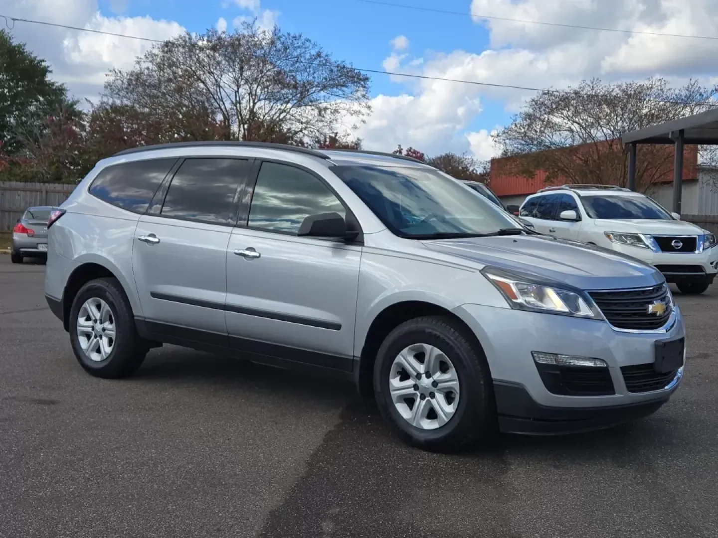 2017 /Dark Titanium/Light Titanium Chevrolet Traverse LS (1GNKRFED6HJ) with an Other engine, located at 521 Old Farm Lane Rd, Prattville, AL, 36066, (334) 325-1505, 32.482460, -86.416367 - 2017 Chevrolet Traverse LS - Photo#3