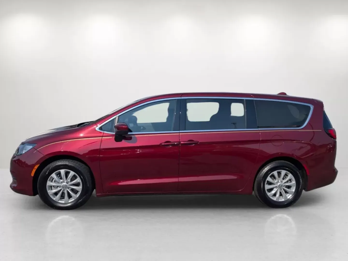 2017 /Toffee/Cognac/Alloy Chrysler Pacifica Touring (2C4RC1DG2HR) with an Other engine, located at 521 Old Farm Lane Rd, Prattville, AL, 36066, (334) 325-1505, 32.482460, -86.416367 - Are you ready to take your family road trips to the next level? Look no further than this stunning 2017 Chrysler Pacifica Touring, perfect for growing families and weekend adventurers alike! At Gils Auto in Phenix City, AL, we specialize in helping our customers find the ideal vehicle, even if they - Photo#7