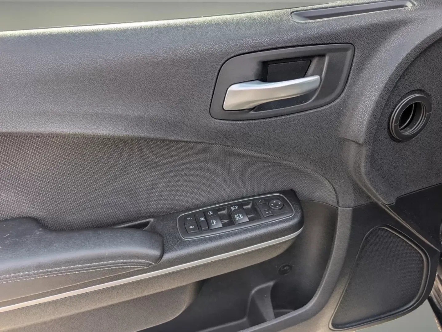 2017 /Black Dodge Charger SE (2C3CDXBG0HH) with an Other engine, located at 5115 14th Ave., Columbus, GA, 31904, (706) 323-0345, 32.511494, -84.971046 - 2017 Dodge Charger SE - Photo#8