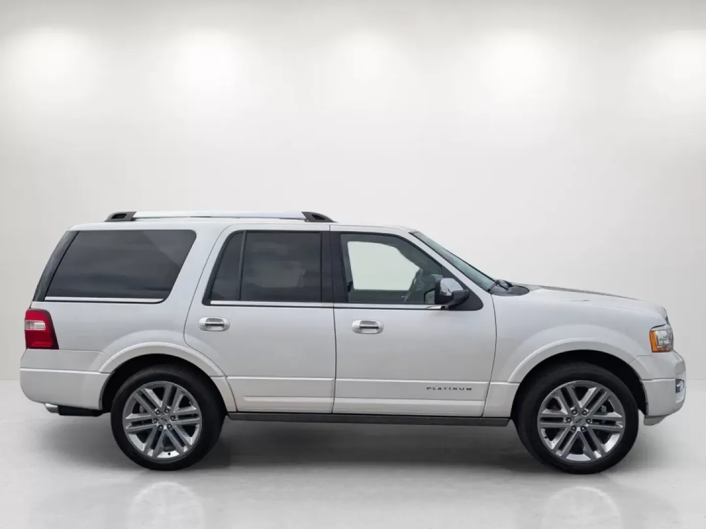 2017 Ford Expedition Platinum (1FMJU1LT8HE) with an Other engine, located at 5115 14th Ave., Columbus, GA, 31904, (706) 323-0345, 32.511494, -84.971046 - Discover the ultimate family SUV that combines power, luxury, and versatility-the 2017 Ford Expedition Platinum! Perfect for growing families and weekend adventures, this vehicle offers ample space, advanced safety features, and unmatched comfort. Whether you're embarking on a cross-country road tri - Photo#3