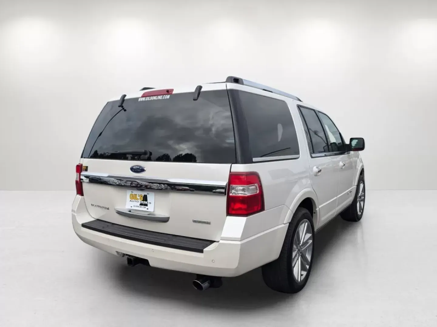 2017 Ford Expedition Platinum (1FMJU1LT8HE) with an Other engine, located at 5115 14th Ave., Columbus, GA, 31904, (706) 323-0345, 32.511494, -84.971046 - Discover the ultimate family SUV that combines power, luxury, and versatility-the 2017 Ford Expedition Platinum! Perfect for growing families and weekend adventures, this vehicle offers ample space, advanced safety features, and unmatched comfort. Whether you're embarking on a cross-country road tri - Photo#4
