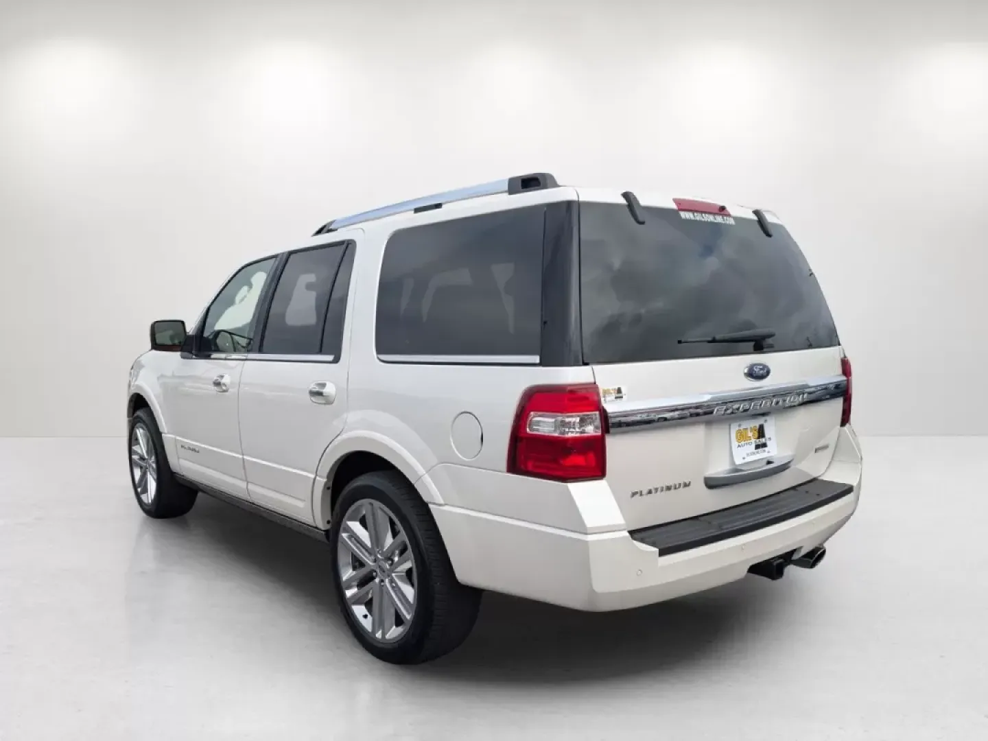 2017 Ford Expedition Platinum (1FMJU1LT8HE) with an Other engine, located at 5115 14th Ave., Columbus, GA, 31904, (706) 323-0345, 32.511494, -84.971046 - Discover the ultimate family SUV that combines power, luxury, and versatility-the 2017 Ford Expedition Platinum! Perfect for growing families and weekend adventures, this vehicle offers ample space, advanced safety features, and unmatched comfort. Whether you're embarking on a cross-country road tri - Photo#6