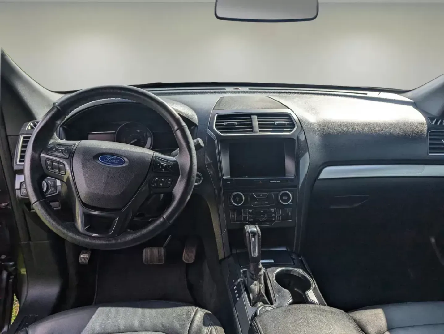 2017 Ford Explorer XLT (1FM5K8D83HG) with an Regular Unleaded V-6 3.5 L/213 engine, 6-Speed Automatic w/OD transmission, located at 3959 U.S. 80 W, Phenix City, AL, 36870, (334) 297-4885, 32.469296, -85.135185 - **Discover Your Next Adventure with the 2017 Ford Explorer XLT at Gils Auto - Phenix City!**<br /> <br /> Are you ready for a vehicle that can keep up with your active lifestyle? Whether you're shuttling kids to soccer practice, heading out for weekend getaways, or embarking on family road trips, th - Photo#13