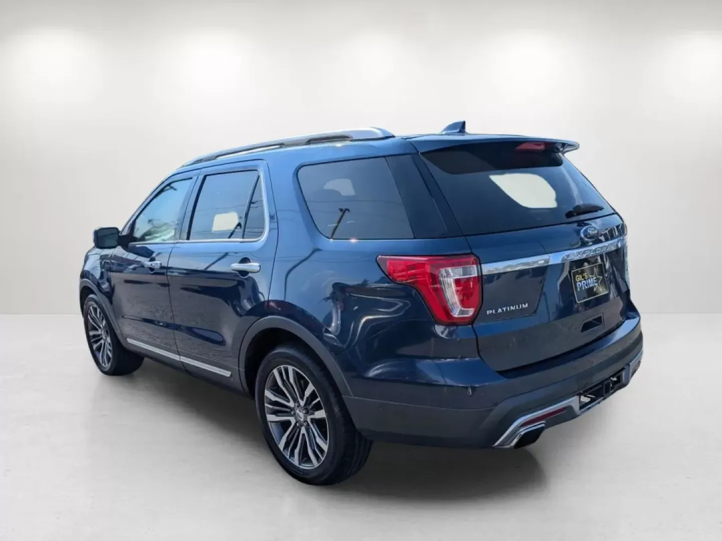 2017 Ford Explorer Platinum (1FM5K8HT7HG) with an Other engine, located at 3959 U.S. 80 W, Phenix City, AL, 36870, (334) 297-4885, 32.469296, -85.135185 - **Discover the Ultimate Family SUV: 2017 Ford Explorer Platinum at Gils Auto!**<br /> <br /> Are you looking for a vehicle that can transform your family outings into unforgettable adventures? The 2017 Ford Explorer Platinum is the perfect solution for growing families, outdoor enthusiasts, and anyo - Photo#7
