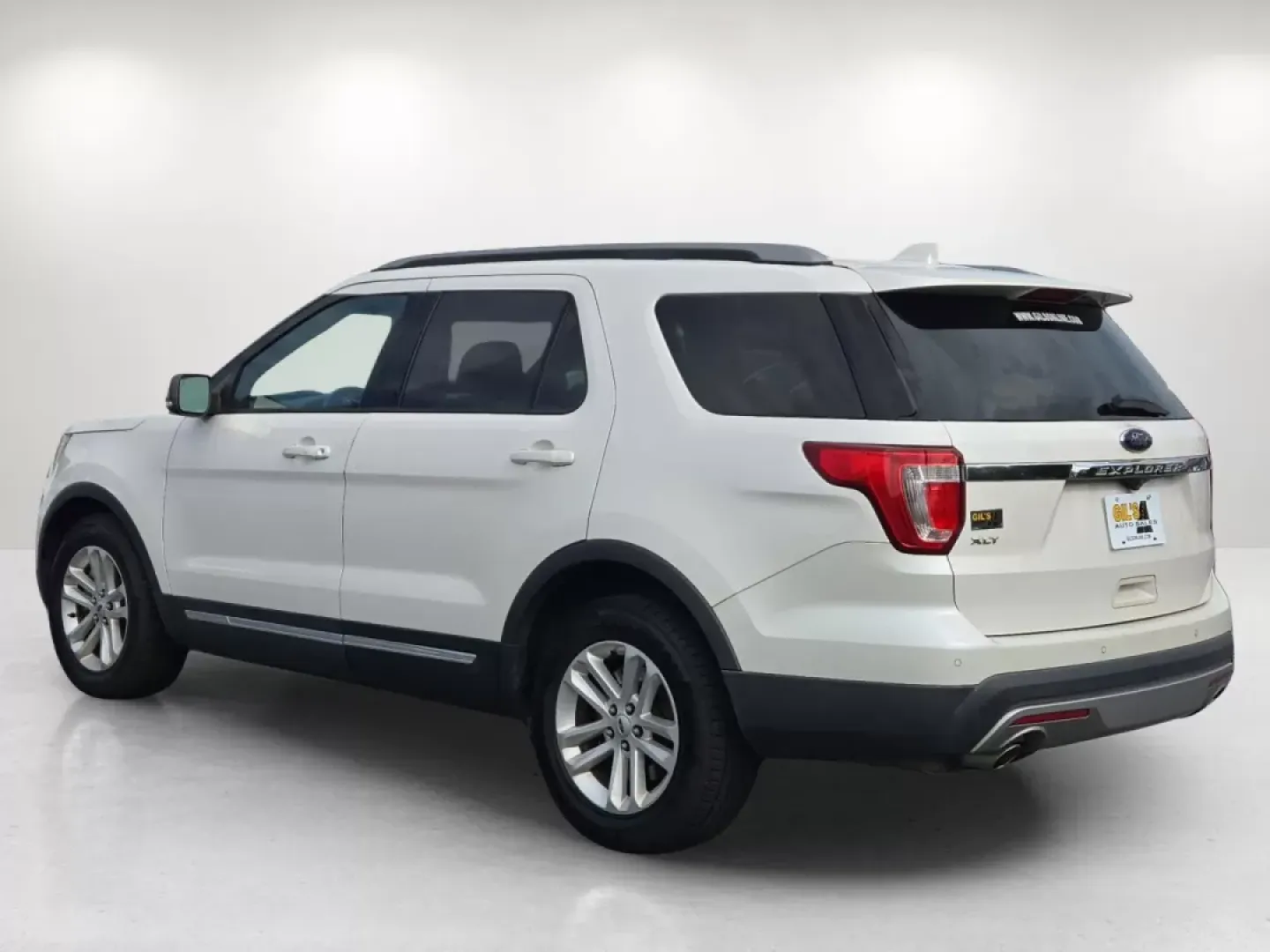 2017 Ford Explorer XLT (1FM5K7D84HG) with an Other engine, located at 5115 14th Ave., Columbus, GA, 31904, (706) 323-0345, 32.511494, -84.971046 - **Discover the 2017 Ford Explorer XLT: Your Perfect Adventure Companion!**<br /> <br /> Are you gearing up for family road trips or weekend getaways? The 2017 Ford Explorer XLT is designed to elevate your adventures, offering spacious comfort and advanced features that make every drive a pleasure. W - Photo#7