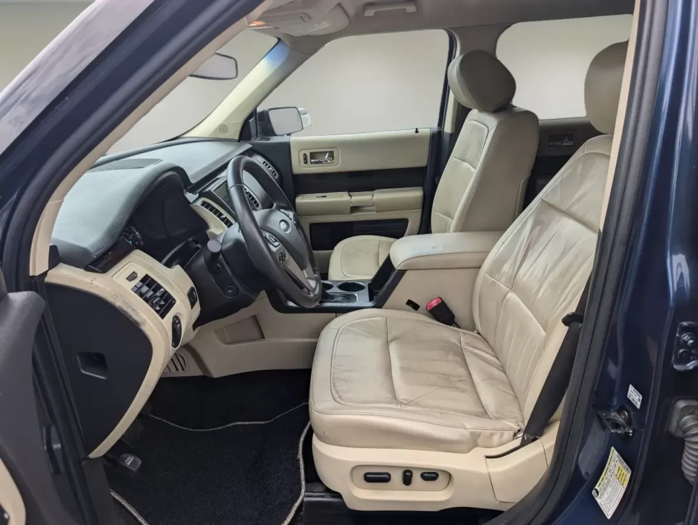 2017 Ford Flex SEL (2FMGK5C8XHB) with an Other engine, located at 1430 Gateway Drive, Opelika, AL, 36801, (334) 239-0944, 32.637871, -85.409790 - 2017 Ford Flex SEL - Photo#9