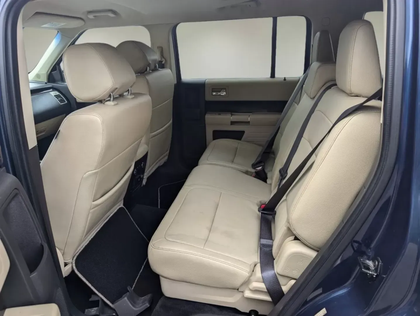 2017 Ford Flex SEL (2FMGK5C8XHB) with an Other engine, located at 1430 Gateway Drive, Opelika, AL, 36801, (334) 239-0944, 32.637871, -85.409790 - 2017 Ford Flex SEL - Photo#10