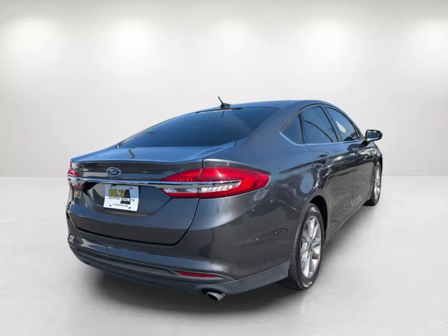 2017 Ford Fusion SE (3FA6P0H74HR) with an Other engine, located at 1430 Gateway Drive, Opelika, AL, 36801, (334) 239-0944, 32.637871, -85.409790 - **Discover Adventure and Comfort with the 2017 Ford Fusion SE at Gils Auto!**<br /> <br /> Are you in search of a reliable vehicle that seamlessly fits into your active lifestyle? Look no further! The 2017 Ford Fusion SE is the perfect blend of style, comfort, and technology. Whether you're commutin - Photo#4