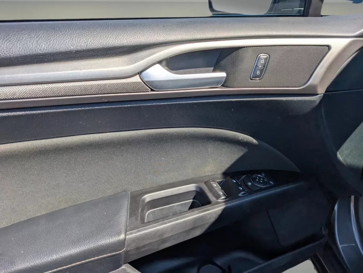 2017 Ford Fusion SE (3FA6P0H74HR) with an Other engine, located at 1430 Gateway Drive, Opelika, AL, 36801, (334) 239-0944, 32.637871, -85.409790 - **Discover Adventure and Comfort with the 2017 Ford Fusion SE at Gils Auto!**<br /> <br /> Are you in search of a reliable vehicle that seamlessly fits into your active lifestyle? Look no further! The 2017 Ford Fusion SE is the perfect blend of style, comfort, and technology. Whether you're commutin - Photo#8