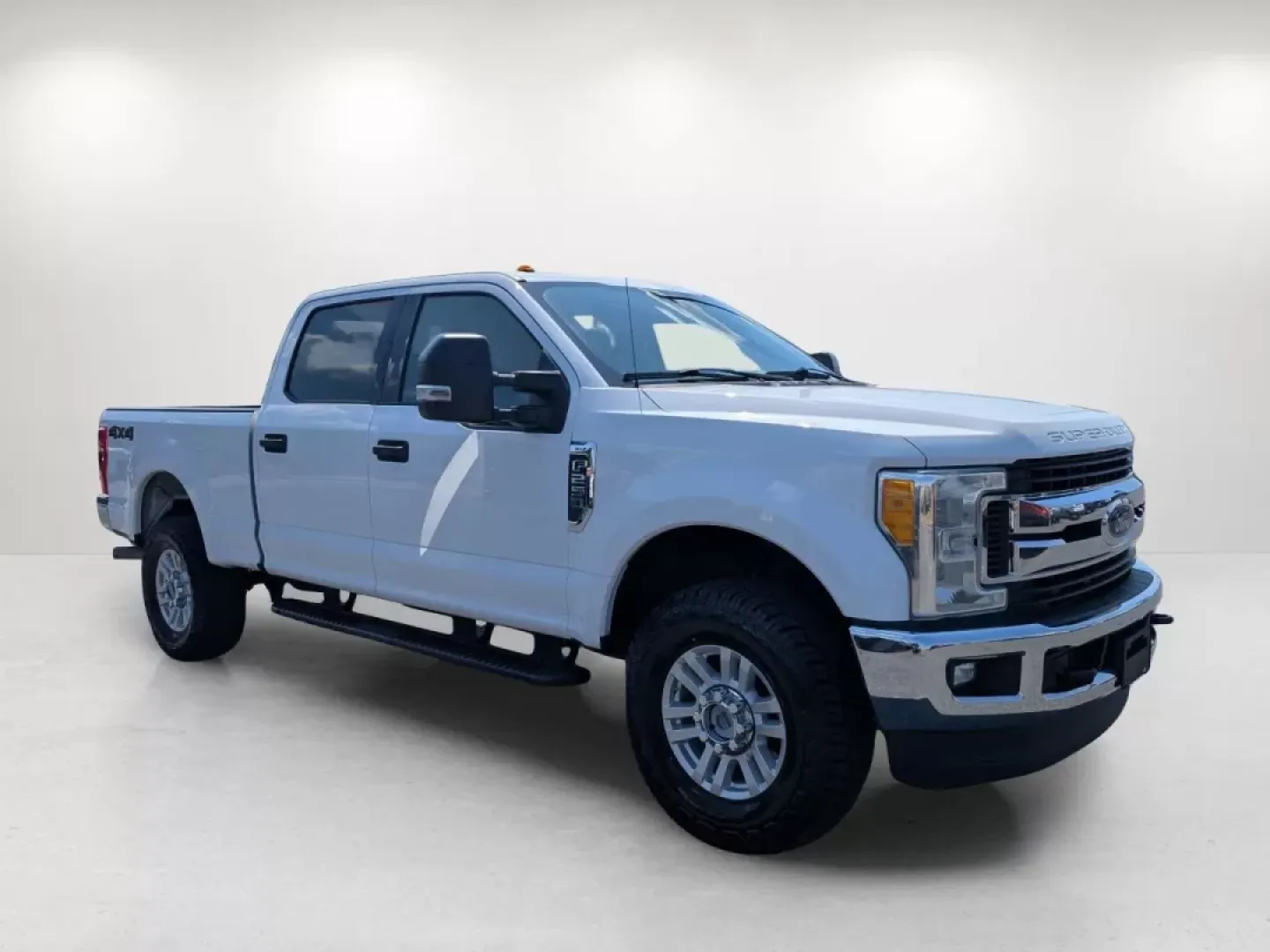 2017 Ford Super Duty F-250 SRW XLT (1FT7W2B61HE) with an Other engine, located at 7000 Northlake Connector, Columbus, GA, 31904, (706) 987-8085, 32.524975, -84.978134 - Are you ready to elevate your weekend adventures or tackle the demands of daily life with unmatched reliability? Meet the 2017 Ford Super Duty F-250 SRW XLT, the versatile crew cab pickup that perfectly blends power, comfort, and advanced technology for families and professionals alike. Whether you' - Photo#2