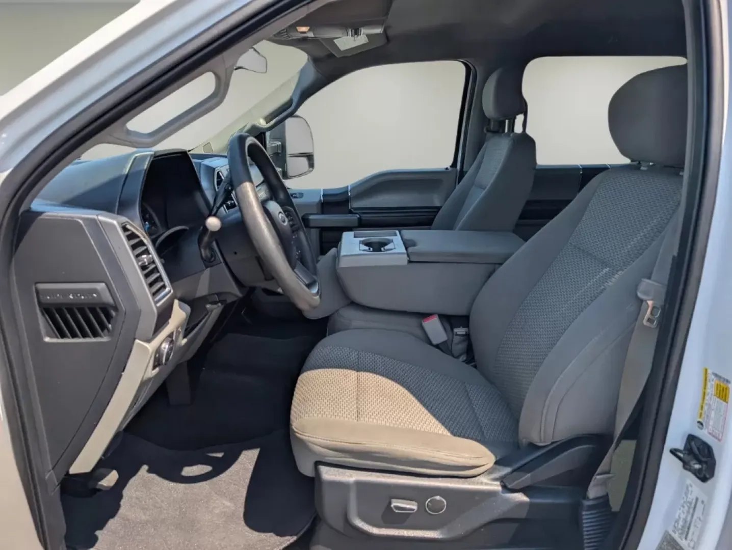 2017 Ford Super Duty F-250 SRW XLT (1FT7W2B61HE) with an Other engine, located at 7000 Northlake Connector, Columbus, GA, 31904, (706) 987-8085, 32.524975, -84.978134 - Are you ready to elevate your weekend adventures or tackle the demands of daily life with unmatched reliability? Meet the 2017 Ford Super Duty F-250 SRW XLT, the versatile crew cab pickup that perfectly blends power, comfort, and advanced technology for families and professionals alike. Whether you' - Photo#9