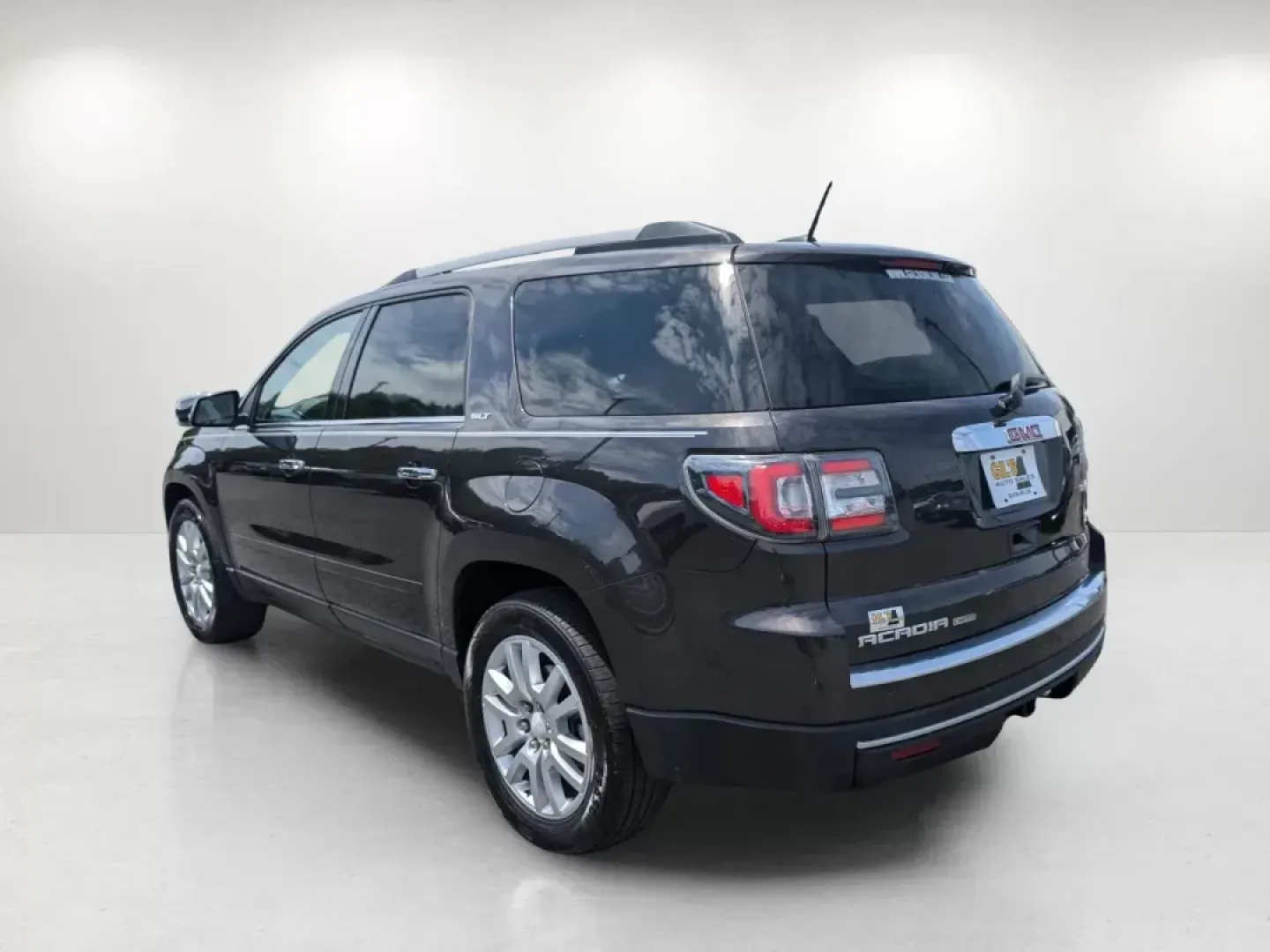 2017 /Light Titanium GMC Acadia Limited Limited (1GKKRSKD2HJ) with an Gas V6 3.6L/217 engine, 6-Speed Automatic transmission, located at 3959 U.S. 80 W, Phenix City, AL, 36870, (334) 297-4885, 32.469296, -85.135185 - 2017 GMC Acadia Limited Limited - Photo#2