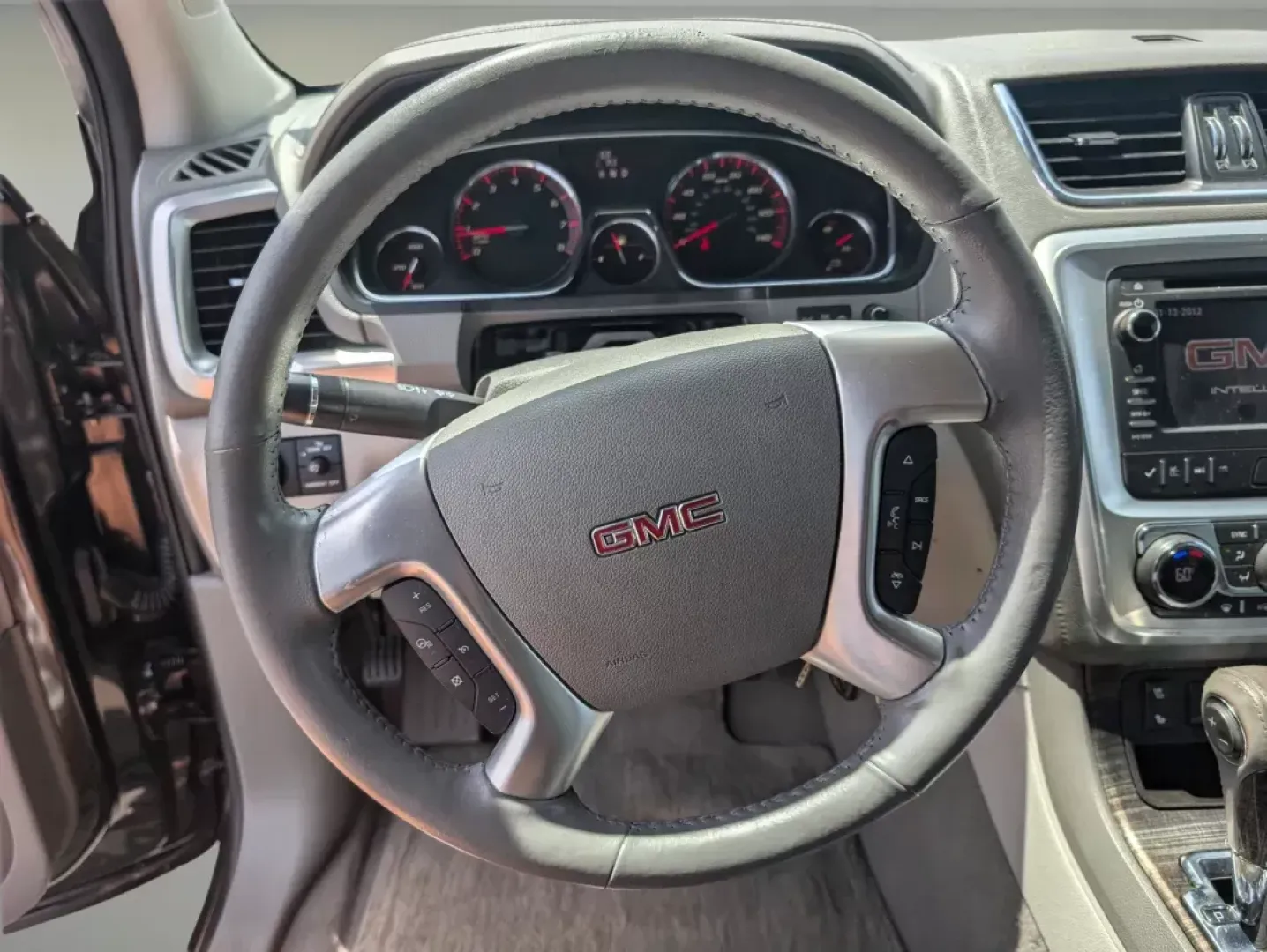 2017 /Light Titanium GMC Acadia Limited Limited (1GKKRSKD2HJ) with an Gas V6 3.6L/217 engine, 6-Speed Automatic transmission, located at 3959 U.S. 80 W, Phenix City, AL, 36870, (334) 297-4885, 32.469296, -85.135185 - 2017 GMC Acadia Limited Limited - Photo#15