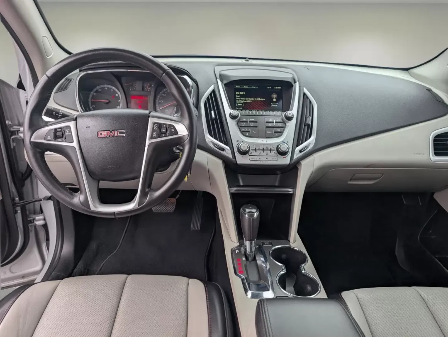 2017 /Light Titanium GMC Terrain SLT (2GKFLUEK9H6) with an Other engine, located at 1430 Gateway Drive, Opelika, AL, 36801, (334) 239-0944, 32.637871, -85.409790 - **Discover the Perfect SUV for Your Next Adventure: 2017 GMC Terrain SLT at Gils Auto - Phenix City!**<br /> <br /> Are you ready to elevate your driving experience? Whether you're a growing family looking for a reliable vehicle for school runs and weekend getaways or a commuter wanting a blend of c - Photo#11