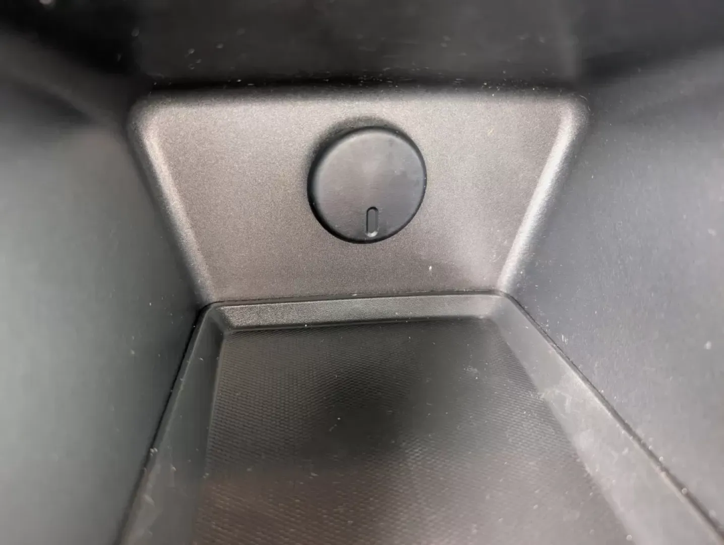 2017 /Light Titanium GMC Terrain SLT (2GKFLUEK9H6) with an Other engine, located at 1430 Gateway Drive, Opelika, AL, 36801, (334) 239-0944, 32.637871, -85.409790 - **Discover the Perfect SUV for Your Next Adventure: 2017 GMC Terrain SLT at Gils Auto - Phenix City!**<br /> <br /> Are you ready to elevate your driving experience? Whether you're a growing family looking for a reliable vehicle for school runs and weekend getaways or a commuter wanting a blend of c - Photo#12