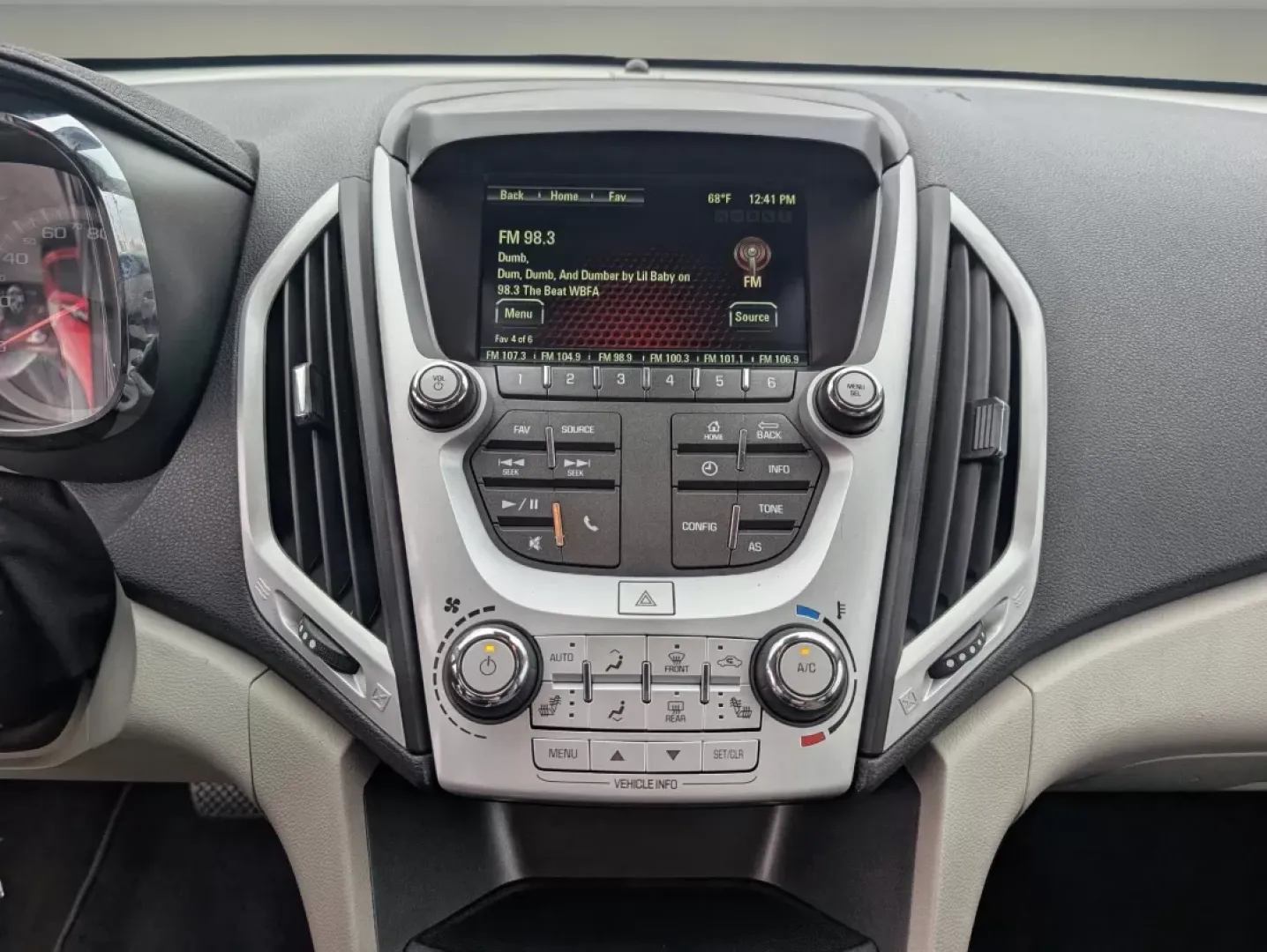 2017 /Light Titanium GMC Terrain SLT (2GKFLUEK9H6) with an Other engine, located at 1430 Gateway Drive, Opelika, AL, 36801, (334) 239-0944, 32.637871, -85.409790 - **Discover the Perfect SUV for Your Next Adventure: 2017 GMC Terrain SLT at Gils Auto - Phenix City!**<br /> <br /> Are you ready to elevate your driving experience? Whether you're a growing family looking for a reliable vehicle for school runs and weekend getaways or a commuter wanting a blend of c - Photo#13