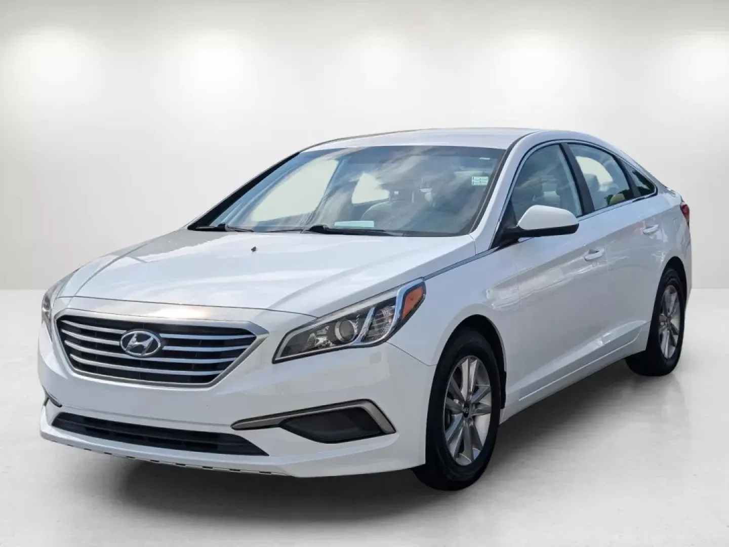 2017 /Gray Hyundai Sonata SE (5NPE24AF5HH) with an Other engine, located at 521 Old Farm Lane Rd, Prattville, AL, 36066, (334) 325-1505, 32.482460, -86.416367 - **Discover Your Next Adventure in the 2017 Hyundai Sonata SE!**<br /> <br /> Are you ready to elevate your driving experience? Whether you're commuting to work, running errands, or planning an exciting weekend getaway, the 2017 Hyundai Sonata SE is your ultimate companion. With its sleek Quartz Whit - Photo#1
