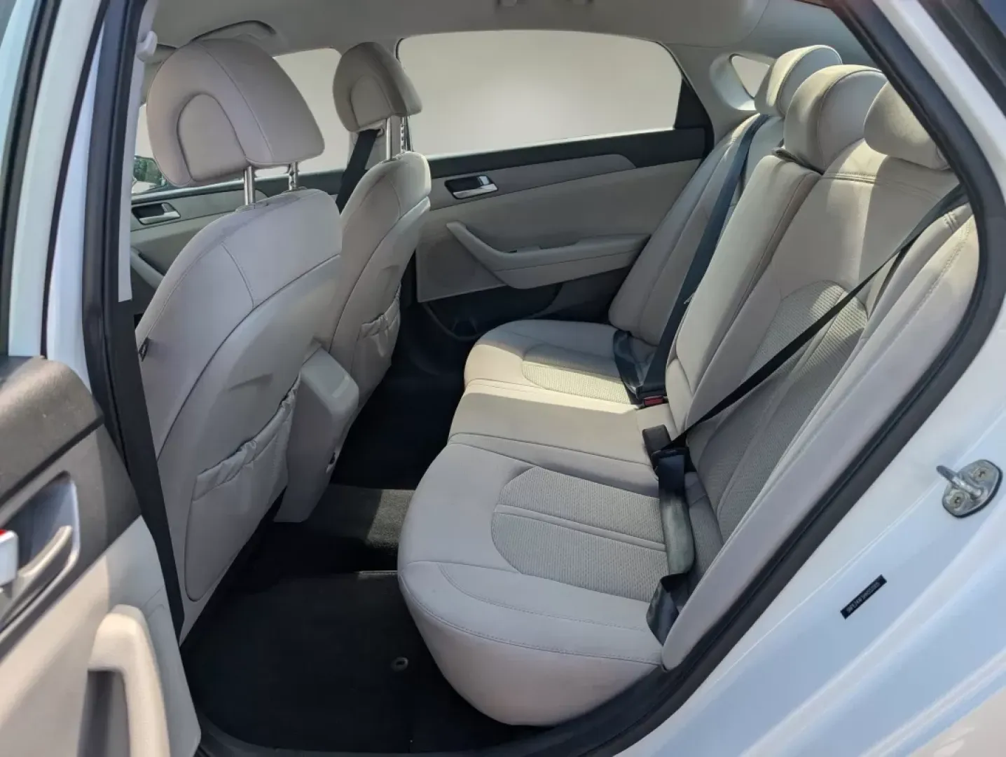 2017 /Gray Hyundai Sonata SE (5NPE24AF5HH) with an Other engine, located at 521 Old Farm Lane Rd, Prattville, AL, 36066, (334) 325-1505, 32.482460, -86.416367 - **Discover Your Next Adventure in the 2017 Hyundai Sonata SE!**<br /> <br /> Are you ready to elevate your driving experience? Whether you're commuting to work, running errands, or planning an exciting weekend getaway, the 2017 Hyundai Sonata SE is your ultimate companion. With its sleek Quartz Whit - Photo#11