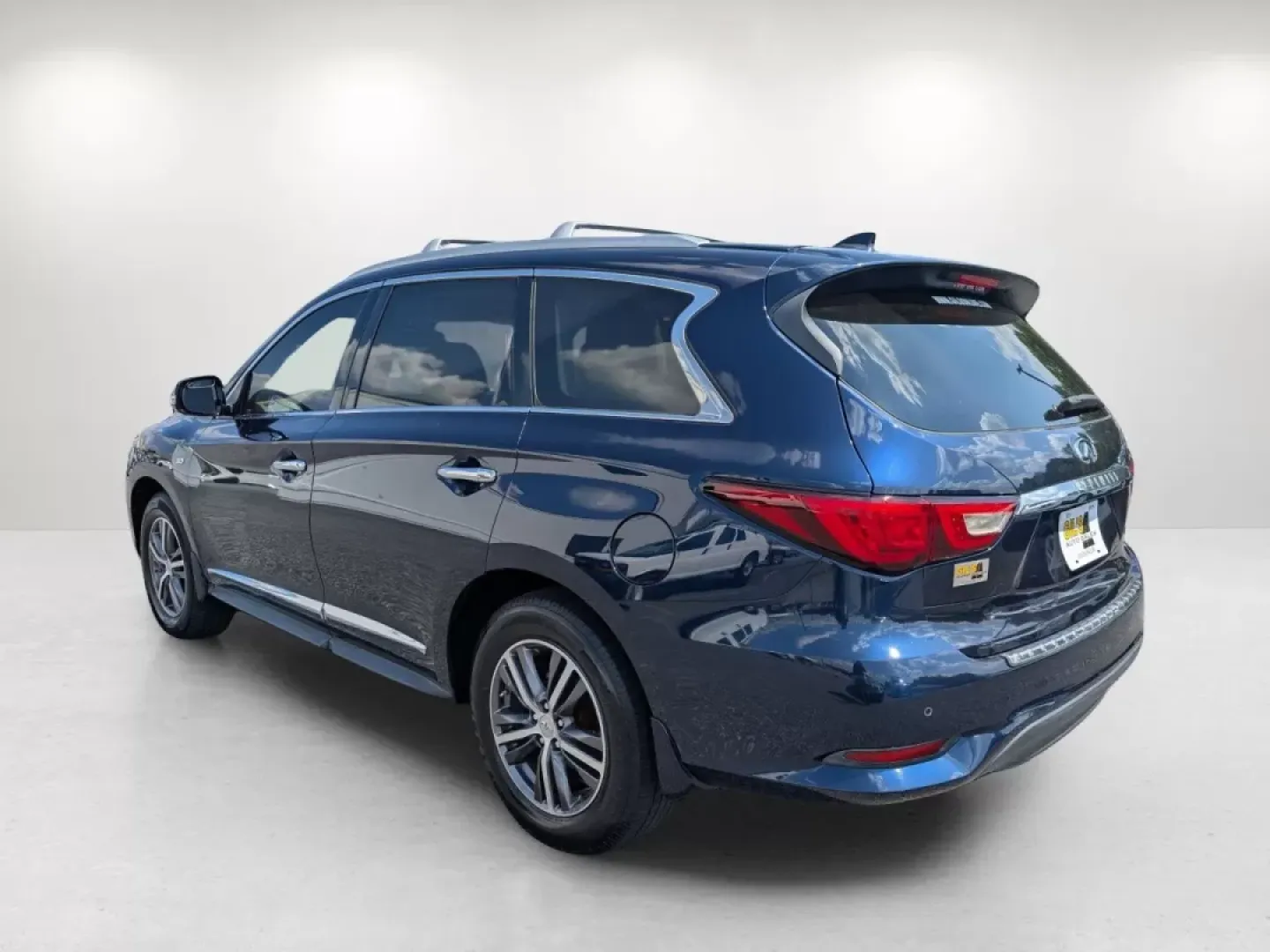 2017 /Wheat Infiniti QX60 (5N1DL0MN8HC) with an Other engine, located at 3959 U.S. 80 W, Phenix City, AL, 36870, (334) 297-4885, 32.469296, -85.135185 - ### Discover Adventure with the 2017 Infiniti QX60 Perfect for Family Journeys!<br /> <br /> Are you seeking a vehicle that effortlessly combines luxury with family-friendly features? Look no further! The 2017 Infiniti QX60 is designed for growing families and those who cherish the open road. This - Photo#6