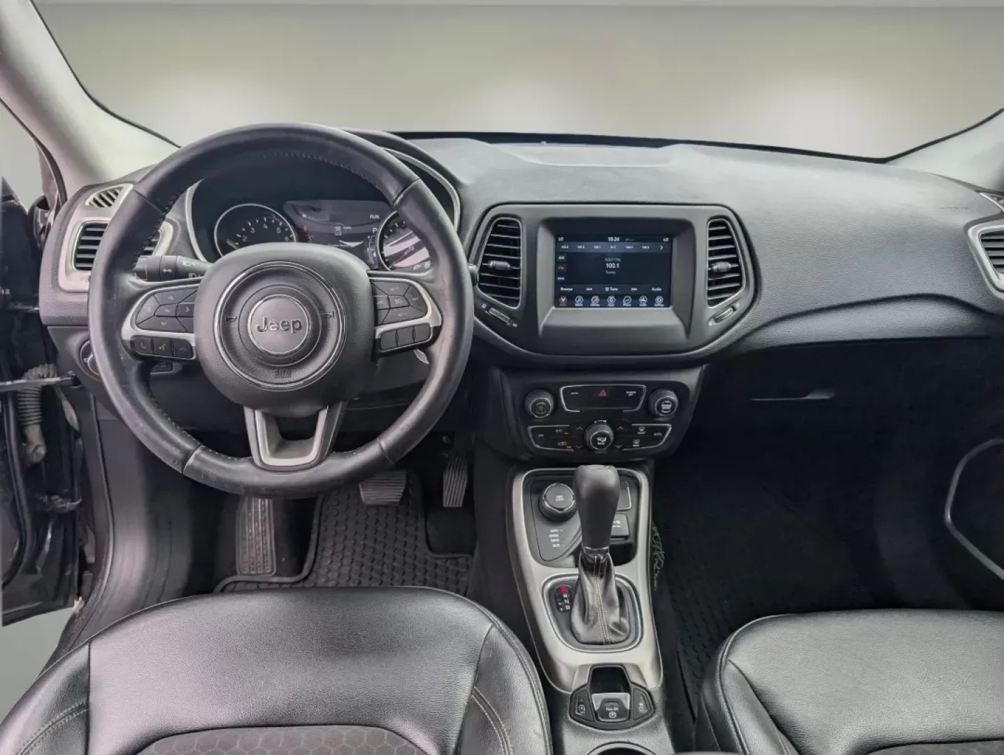 2017 /Black Jeep Compass Latitude (3C4NJDBBXHT) with an Other engine, located at 1430 Gateway Drive, Opelika, AL, 36801, (334) 239-0944, 32.637871, -85.409790 - Discover the perfect blend of style, versatility, and capability with this stunning 2017 Jeep Compass Latitude, available now at Gils Auto in Opelika, AL. This SUV is not just a vehicle; it's a lifestyle choice that's ideal for weekend adventures, family outings, or daily commutes. Whether you're na - Photo#12
